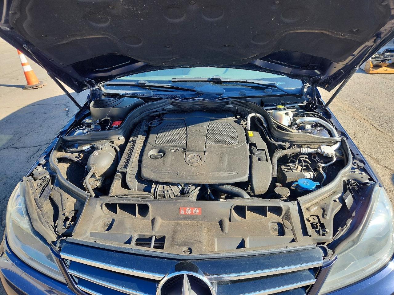 2014 Mercedes-benz C 300 4matic Blue vin: WDDGF8AB1EA907682