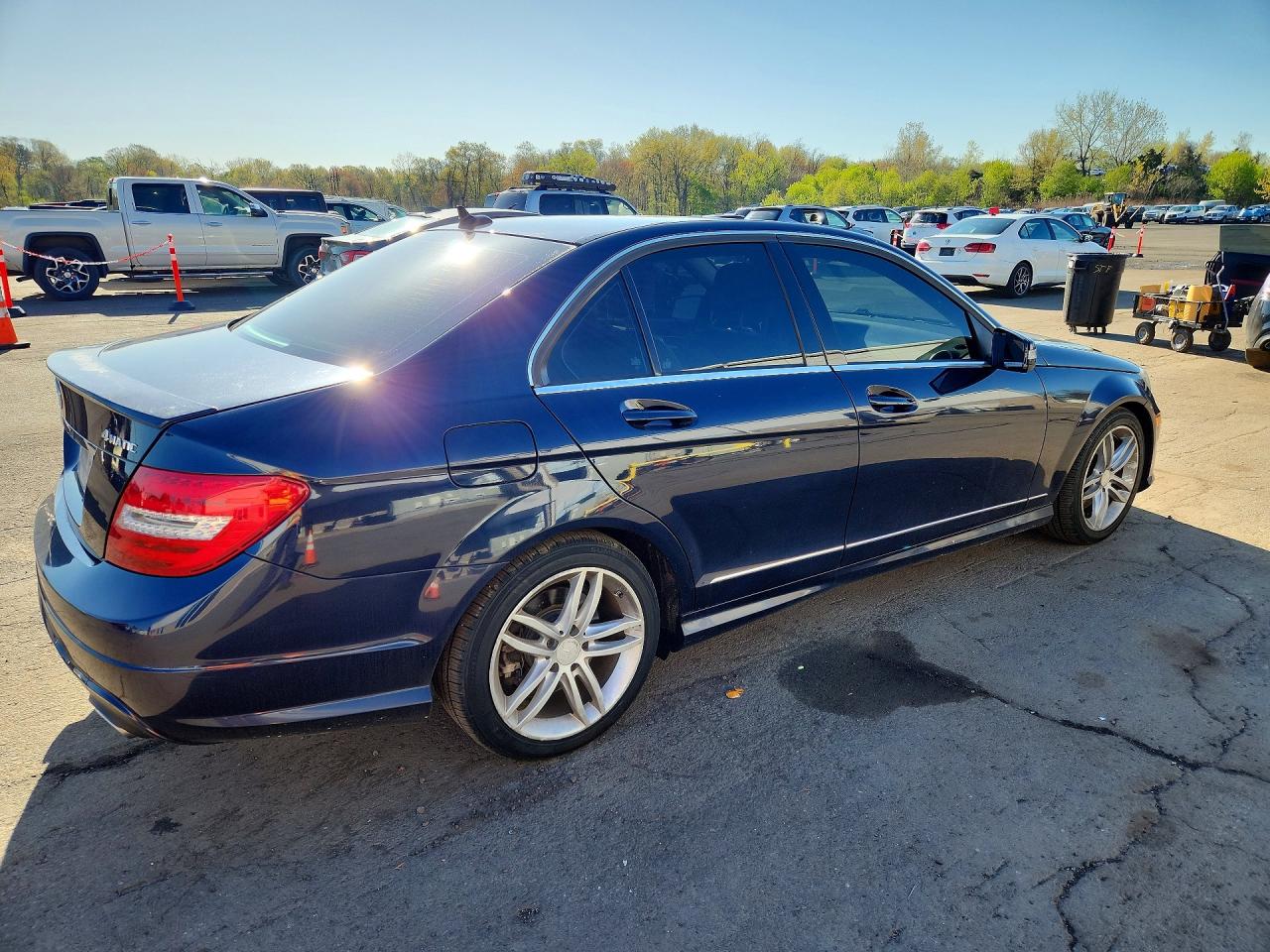 2014 Mercedes-benz C 300 4matic Blue vin: WDDGF8AB1EA907682