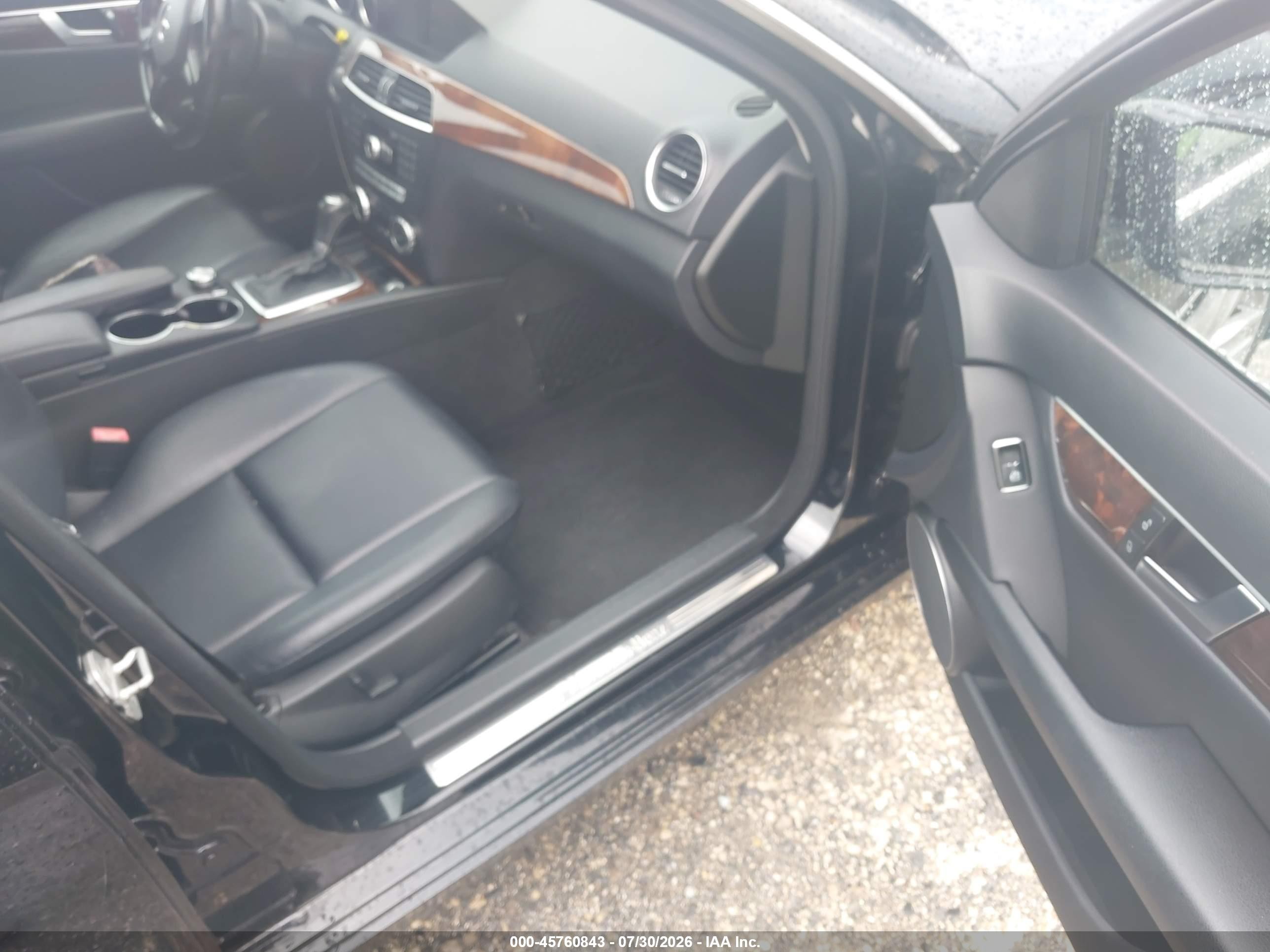2014 Mercedes-benz C 300 Luxury 4matic Black vin: WDDGF8AB1EA911571