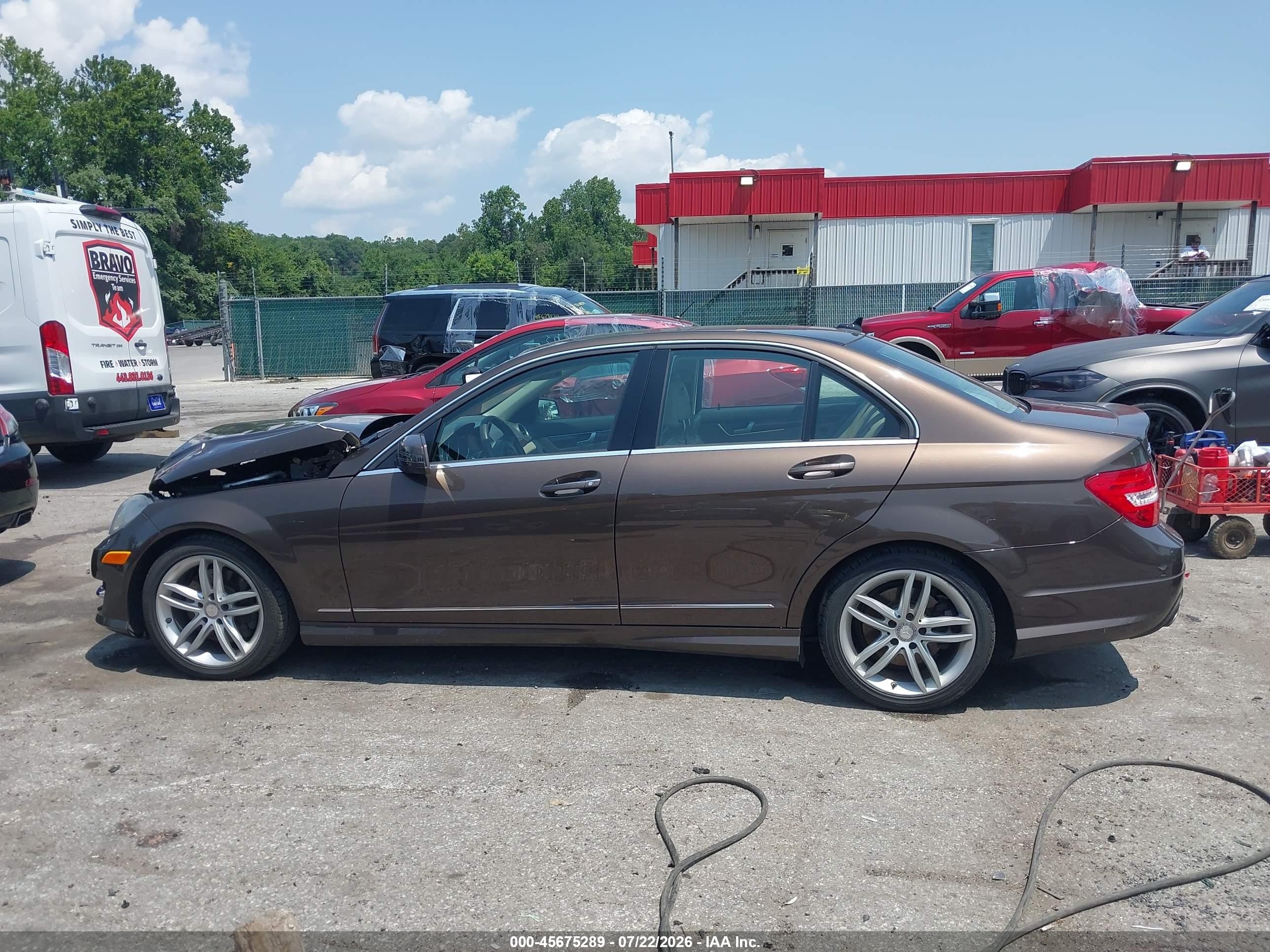 2014 Mercedes-benz C 300 Sport 4matic Brown vin: WDDGF8AB1EA914633