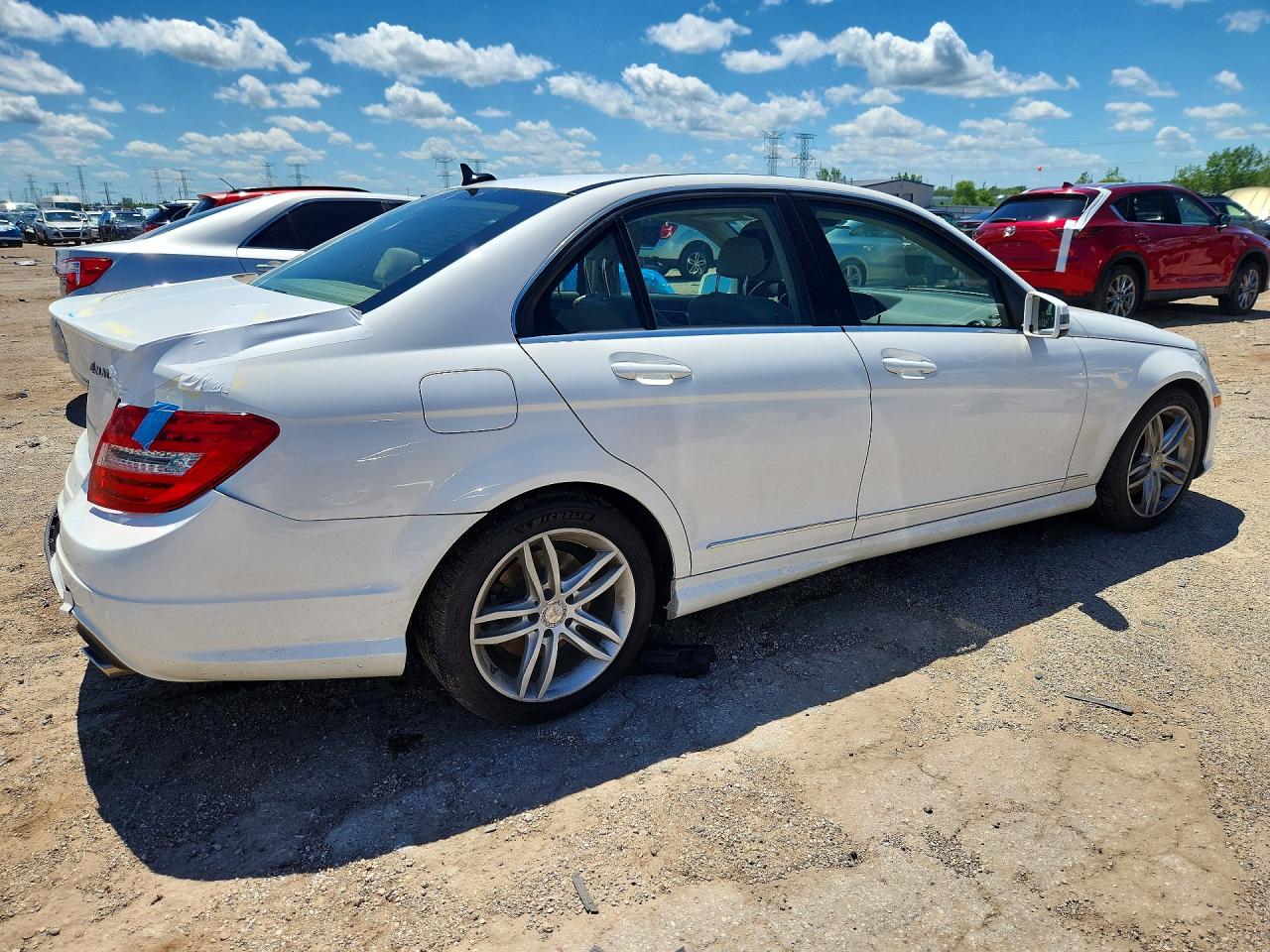 2014 Mercedes-benz C 300 4matic White vin: WDDGF8AB1EA938429
