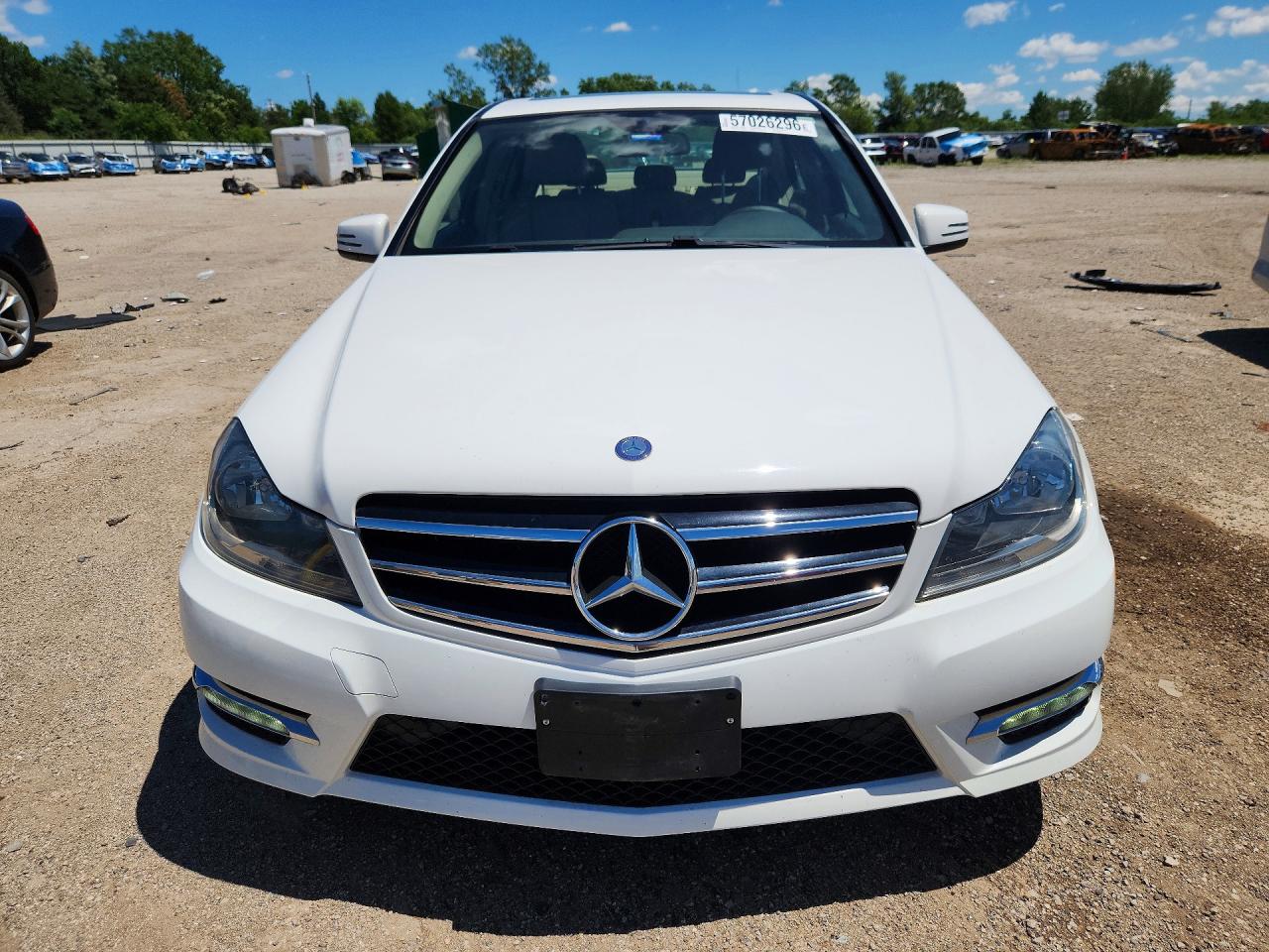 2014 Mercedes-benz C 300 4matic White vin: WDDGF8AB1EA938429