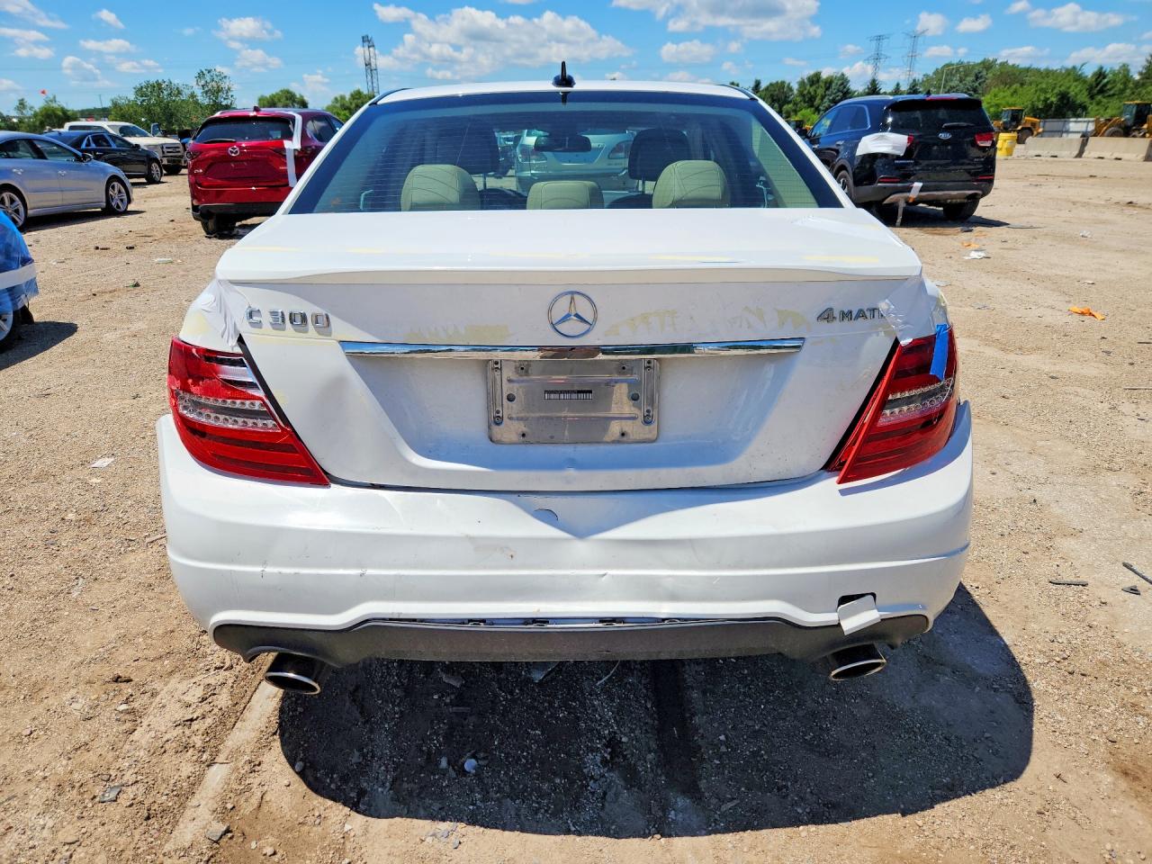 2014 Mercedes-benz C 300 4matic White vin: WDDGF8AB1EA938429
