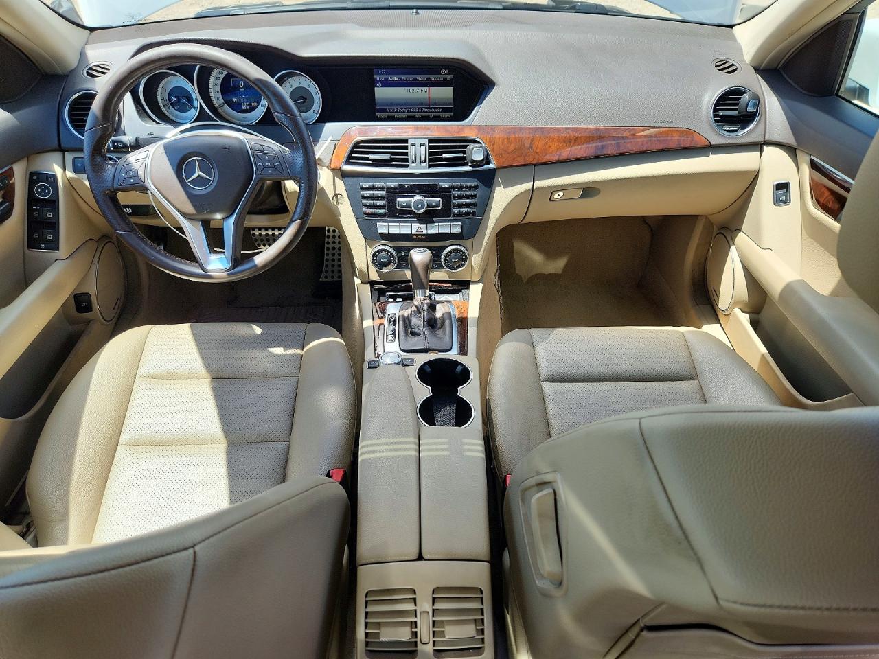 2014 Mercedes-benz C 300 4matic White vin: WDDGF8AB1EA938429