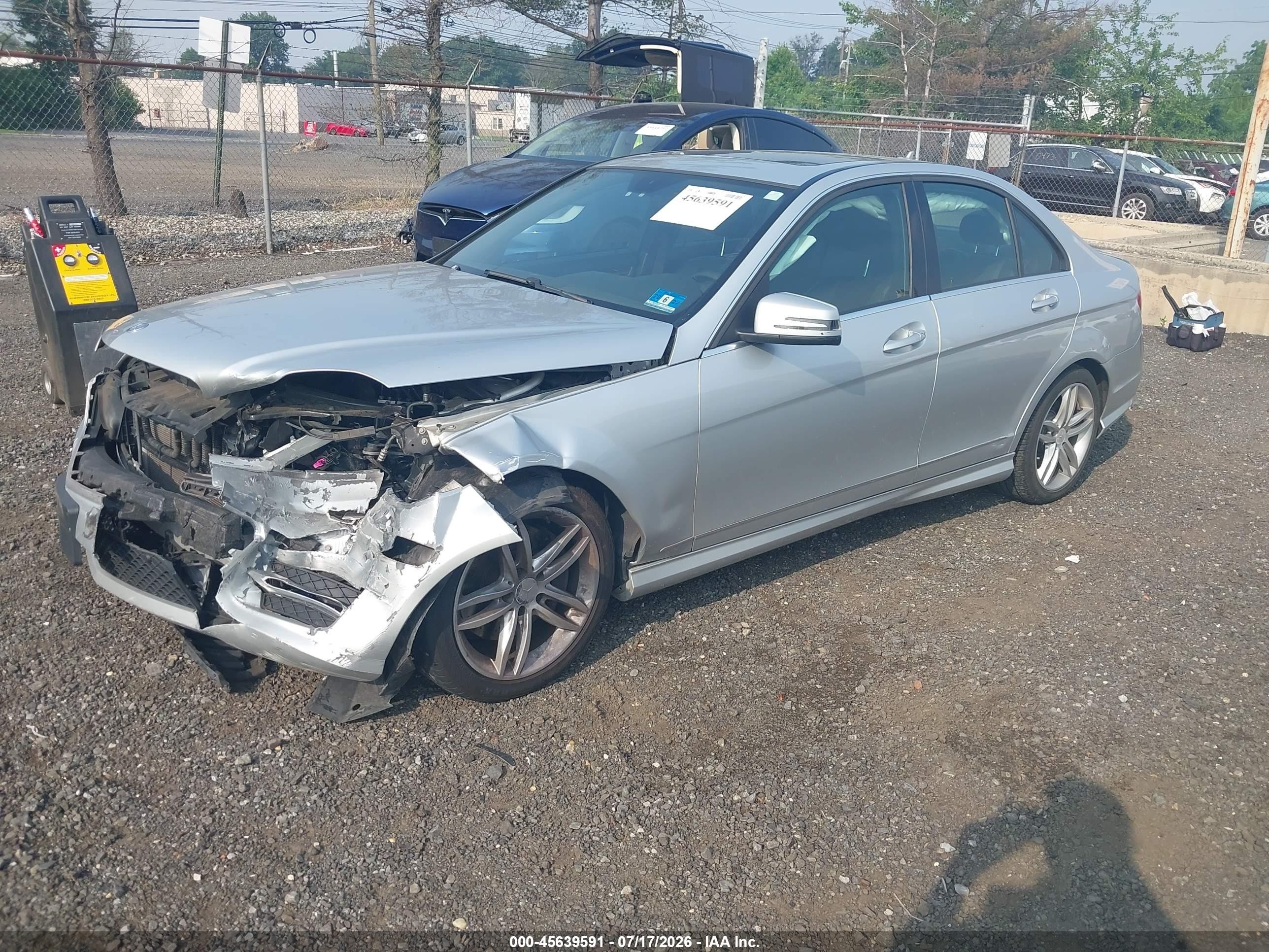 2014 Mercedes-benz C 300 Sport 4matic Silver vin: WDDGF8AB1EG185398