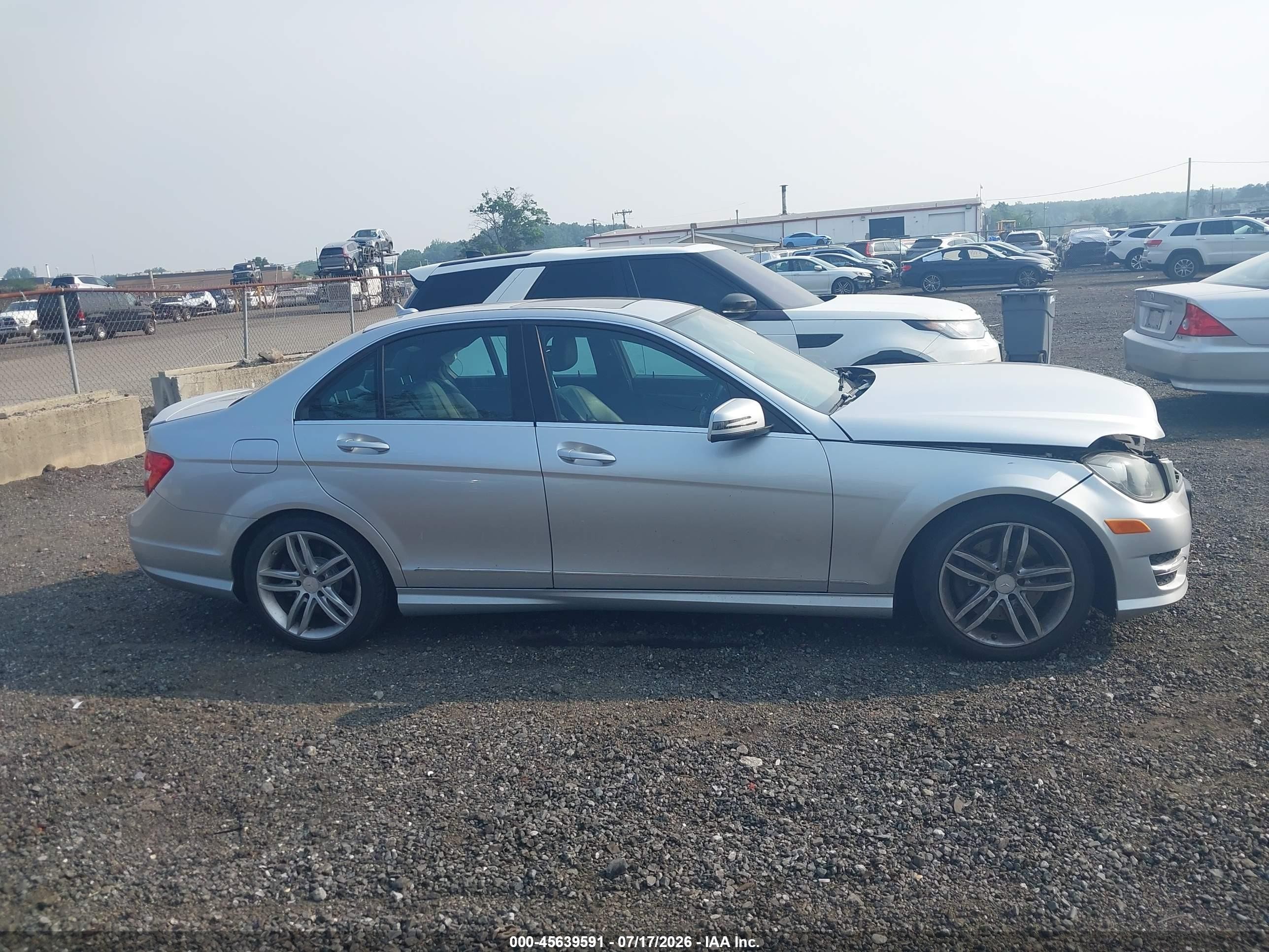 2014 Mercedes-benz C 300 Sport 4matic Silver vin: WDDGF8AB1EG185398