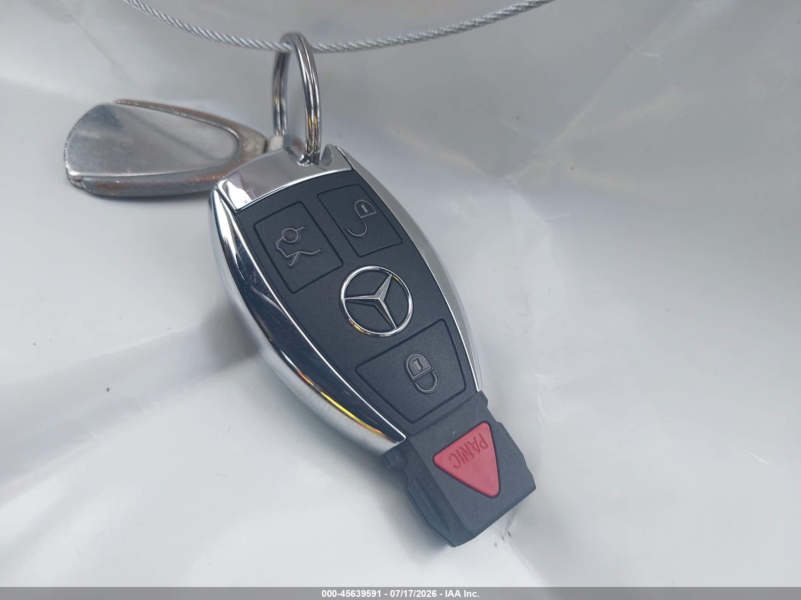 2014 Mercedes-benz C 300 Sport 4matic Silver vin: WDDGF8AB1EG185398