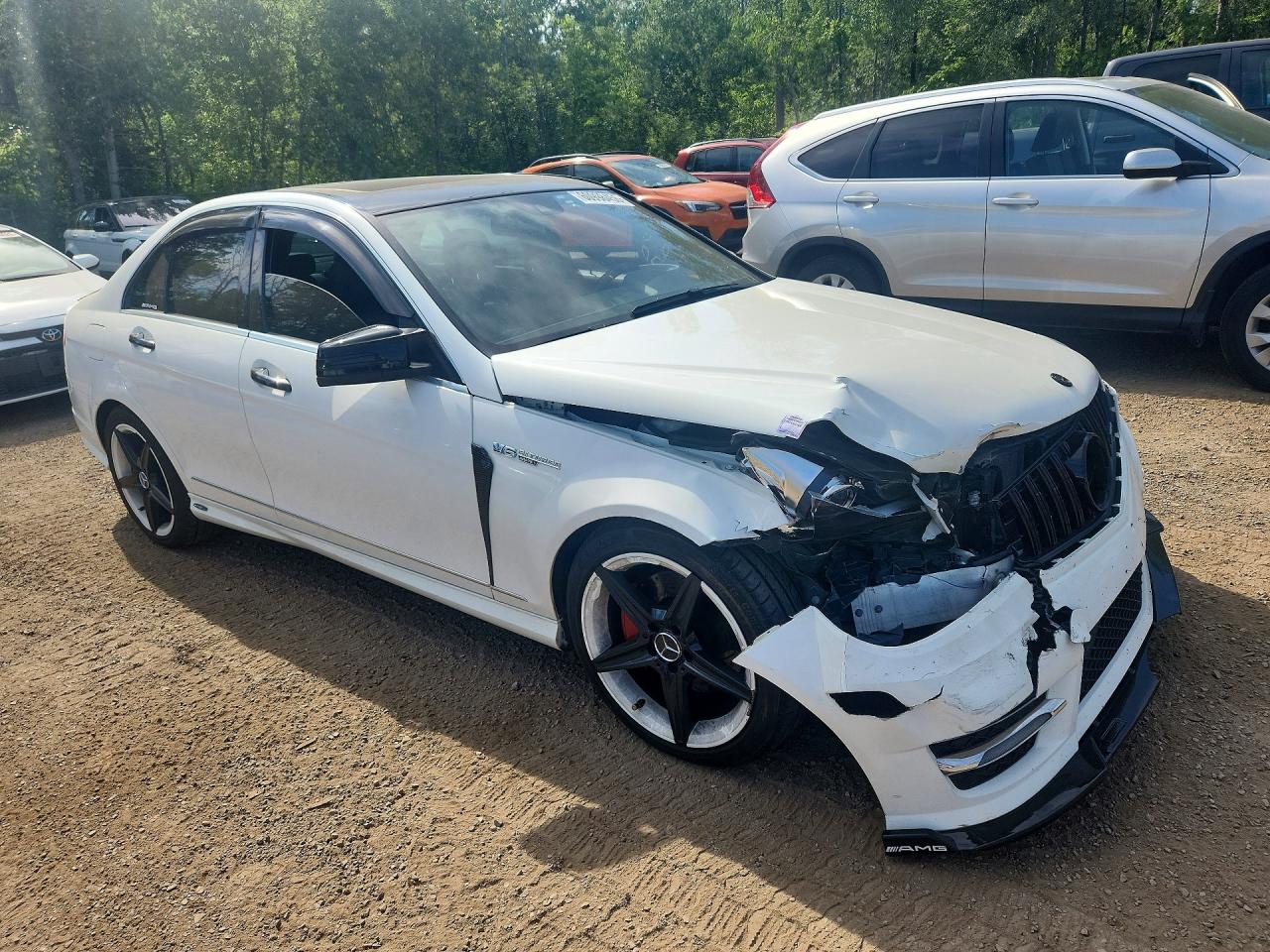 2014 Mercedes-benz 300 C White vin: WDDGF8AB1EG206606