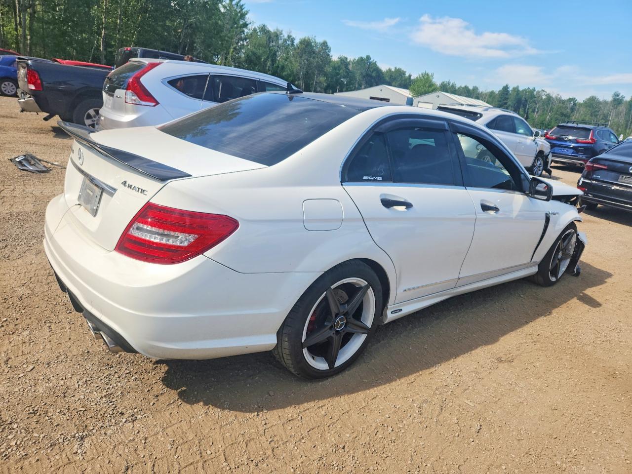 2014 Mercedes-benz 300 C White vin: WDDGF8AB1EG206606
