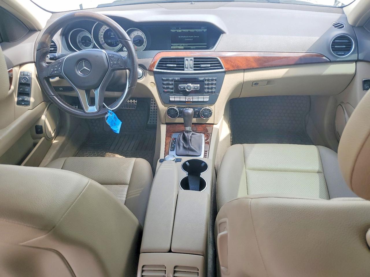 2014 Mercedes-benz C 300 4matic White vin: WDDGF8AB1EG236740