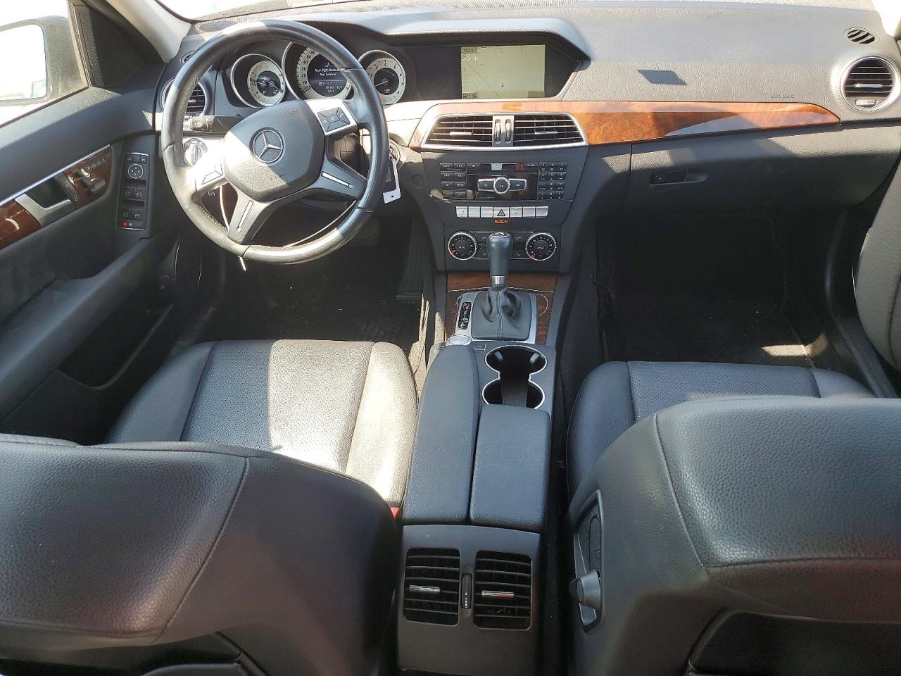 2014 Mercedes-benz C 300 4matic Черный vin: WDDGF8AB1EG254445