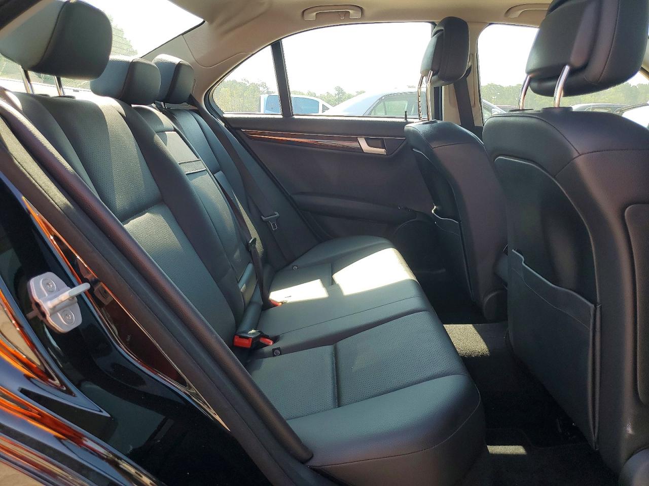 2014 Mercedes-benz C 300 4matic Черный vin: WDDGF8AB1EG254445