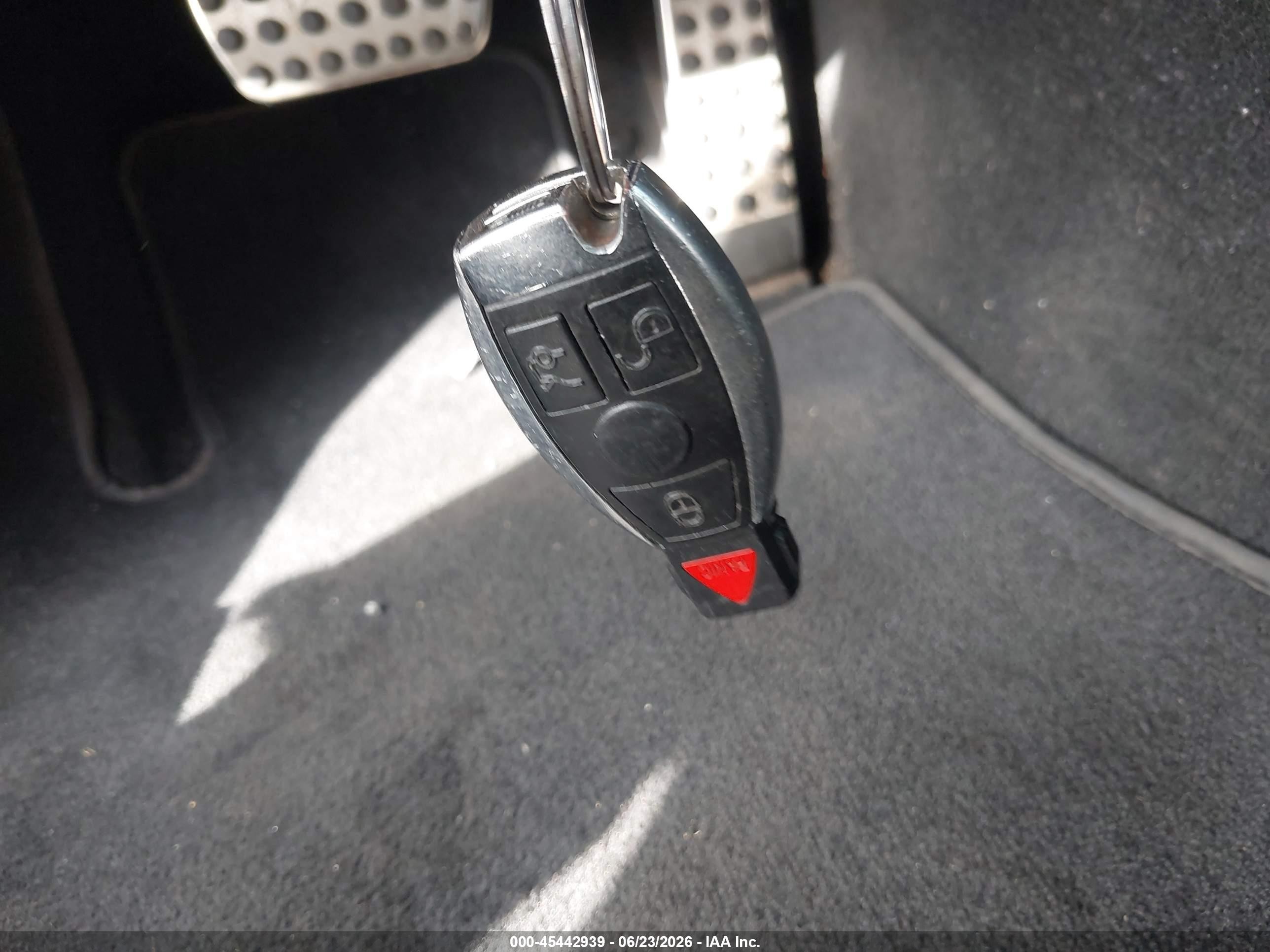 2014 Mercedes-benz C 300 Sport 4matic Черный vin: WDDGF8AB1ER307701