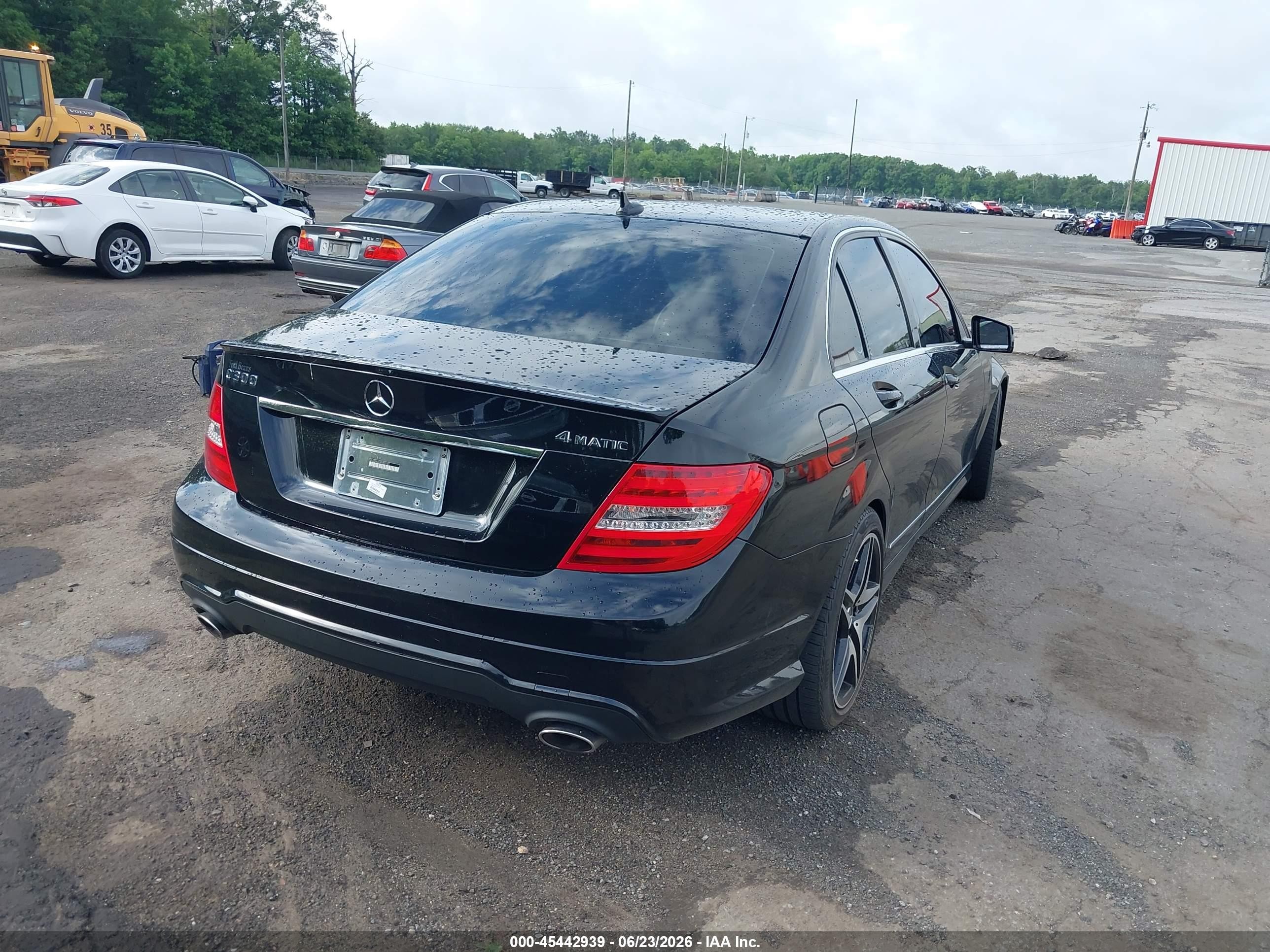2014 Mercedes-benz C 300 Sport 4matic Черный vin: WDDGF8AB1ER307701