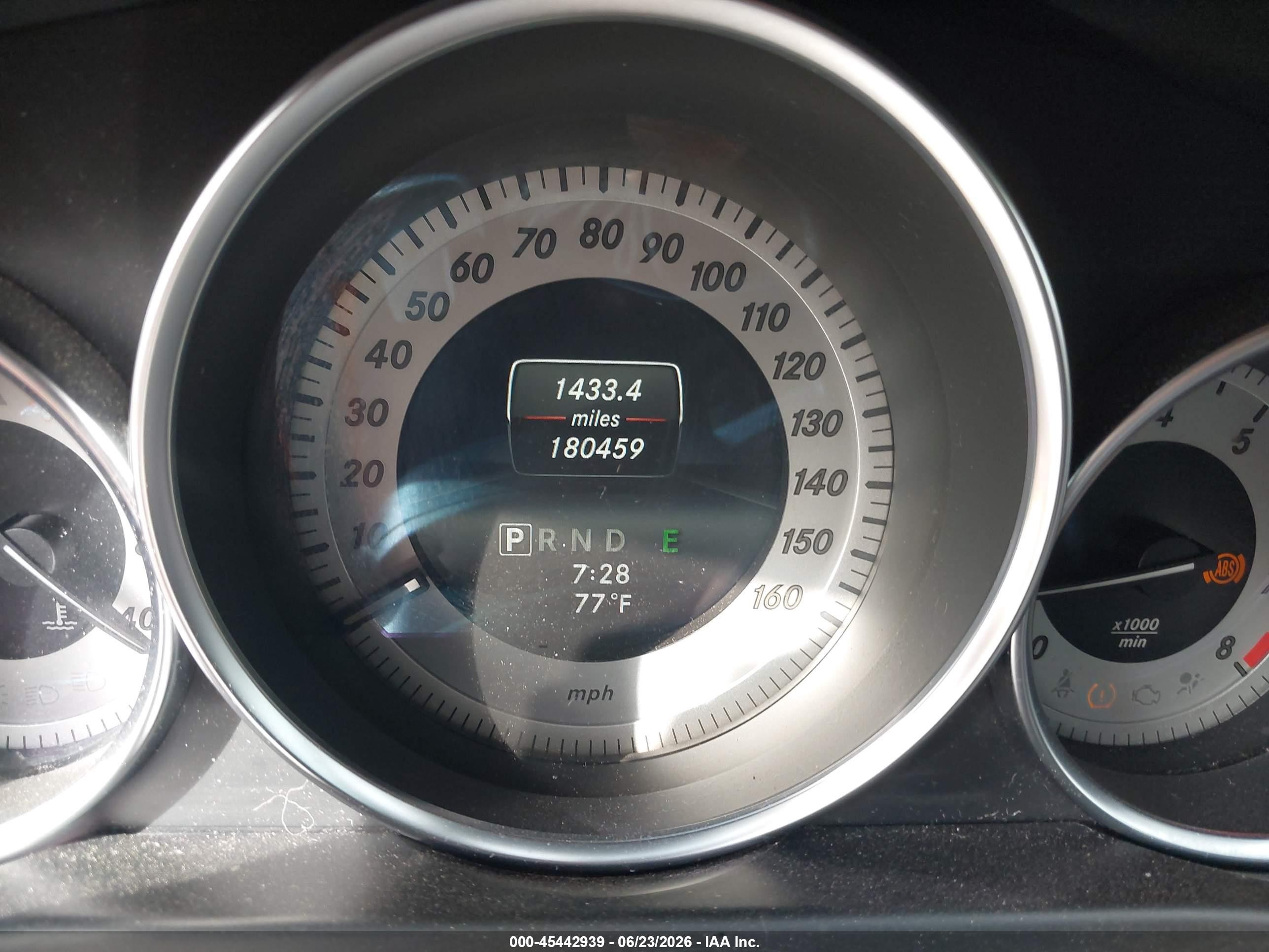 2014 Mercedes-benz C 300 Sport 4matic Черный vin: WDDGF8AB1ER307701