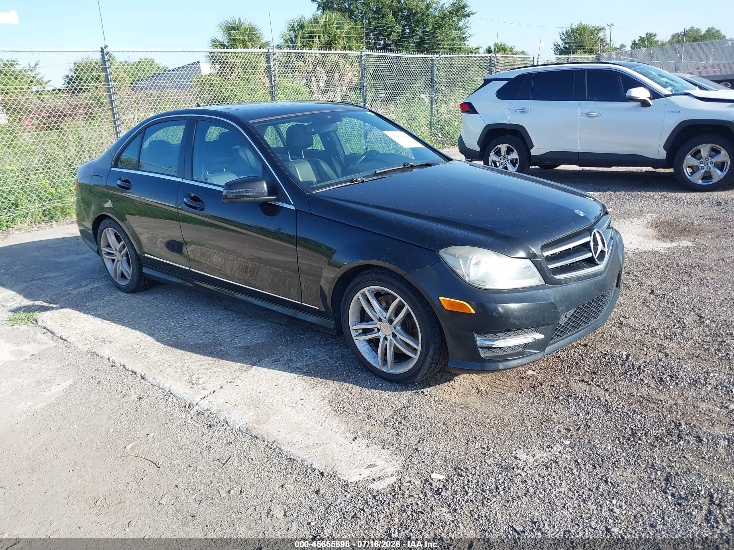 2014 Mercedes-benz C 300 Sport 4matic Black vin: WDDGF8AB1ER318200