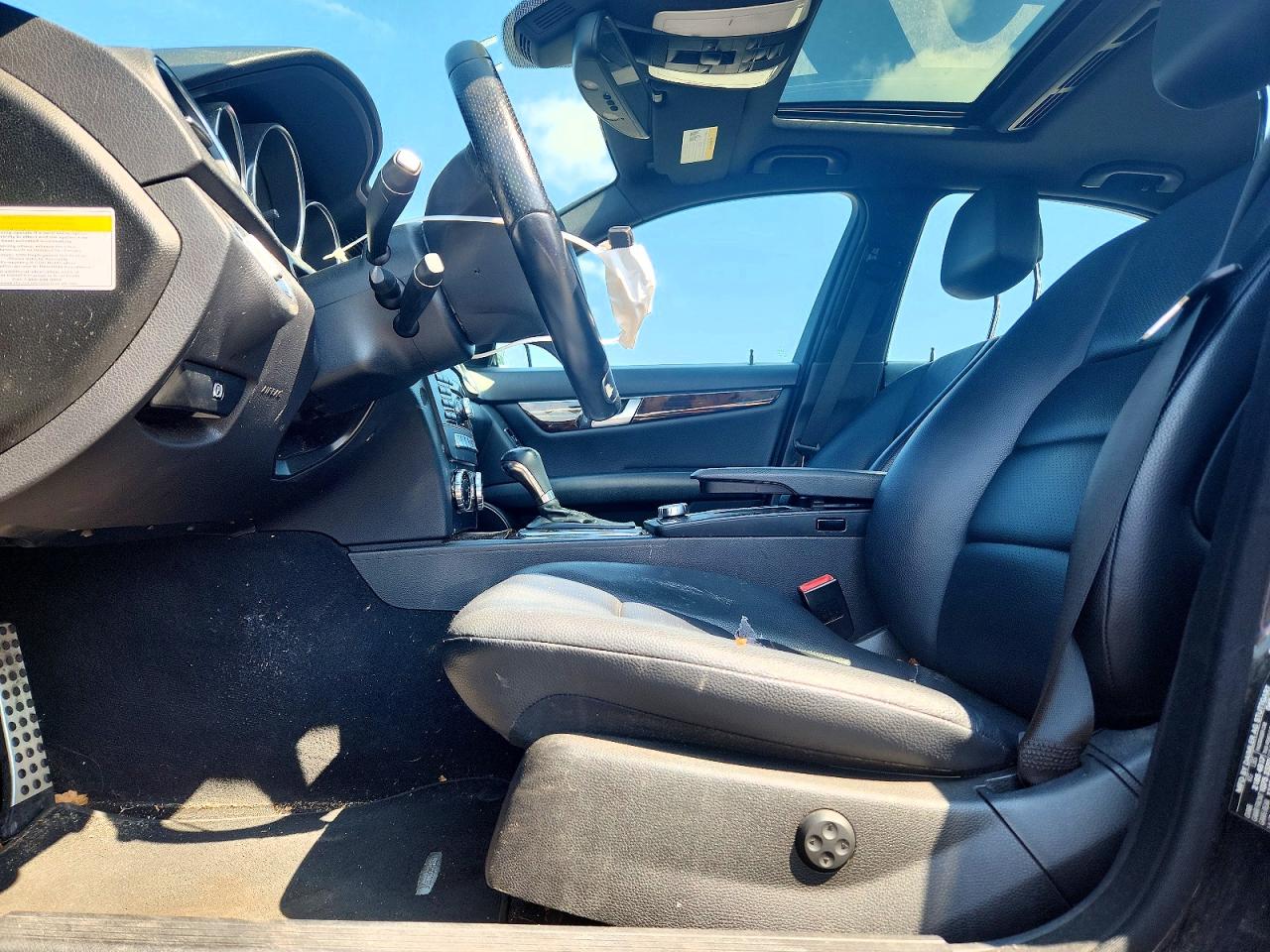 2013 Mercedes-benz C 300 4matic Black vin: WDDGF8AB2DA837589