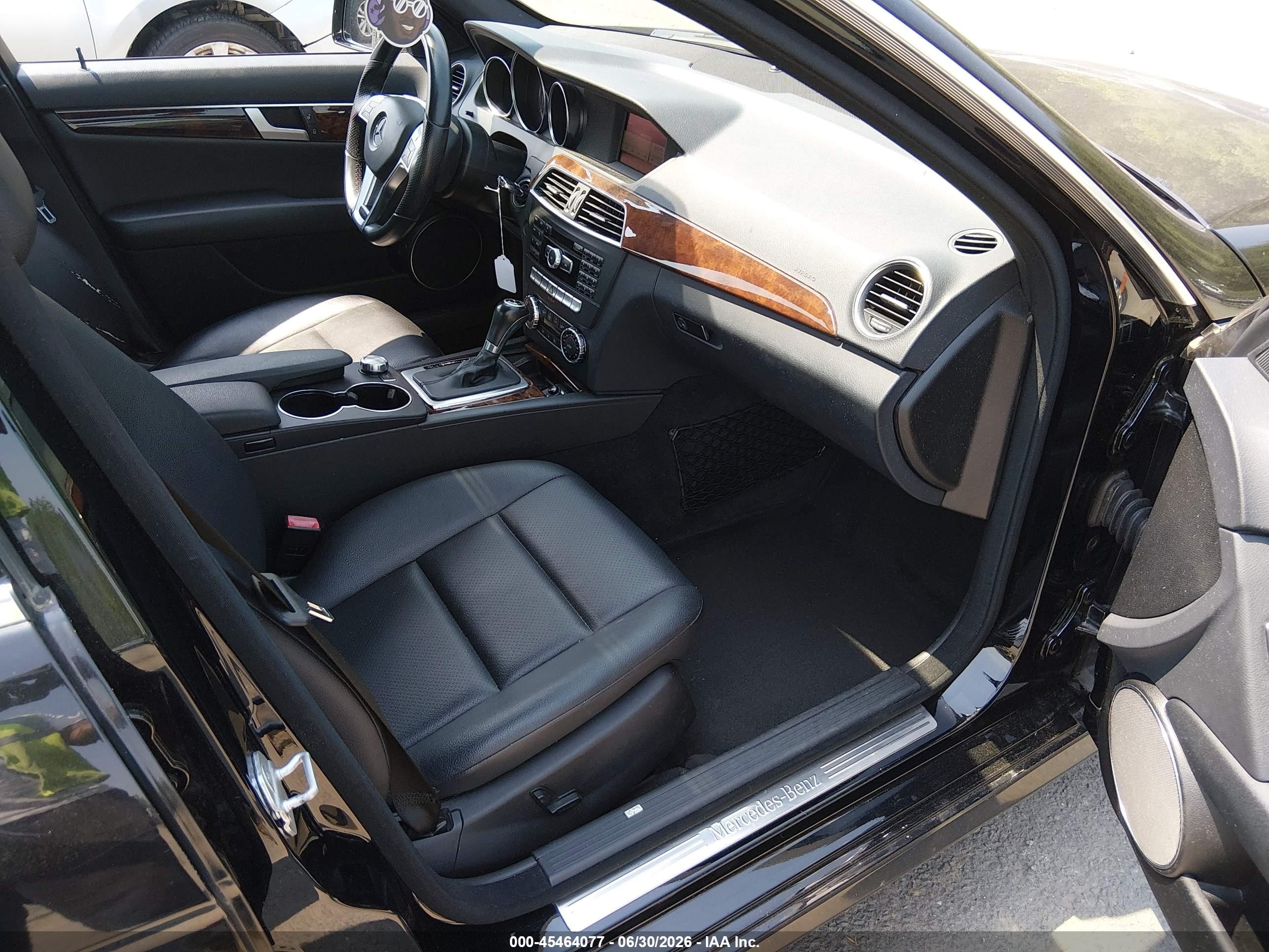 2013 Mercedes-benz C 300 Sport 4matic Black vin: WDDGF8AB2DA878496
