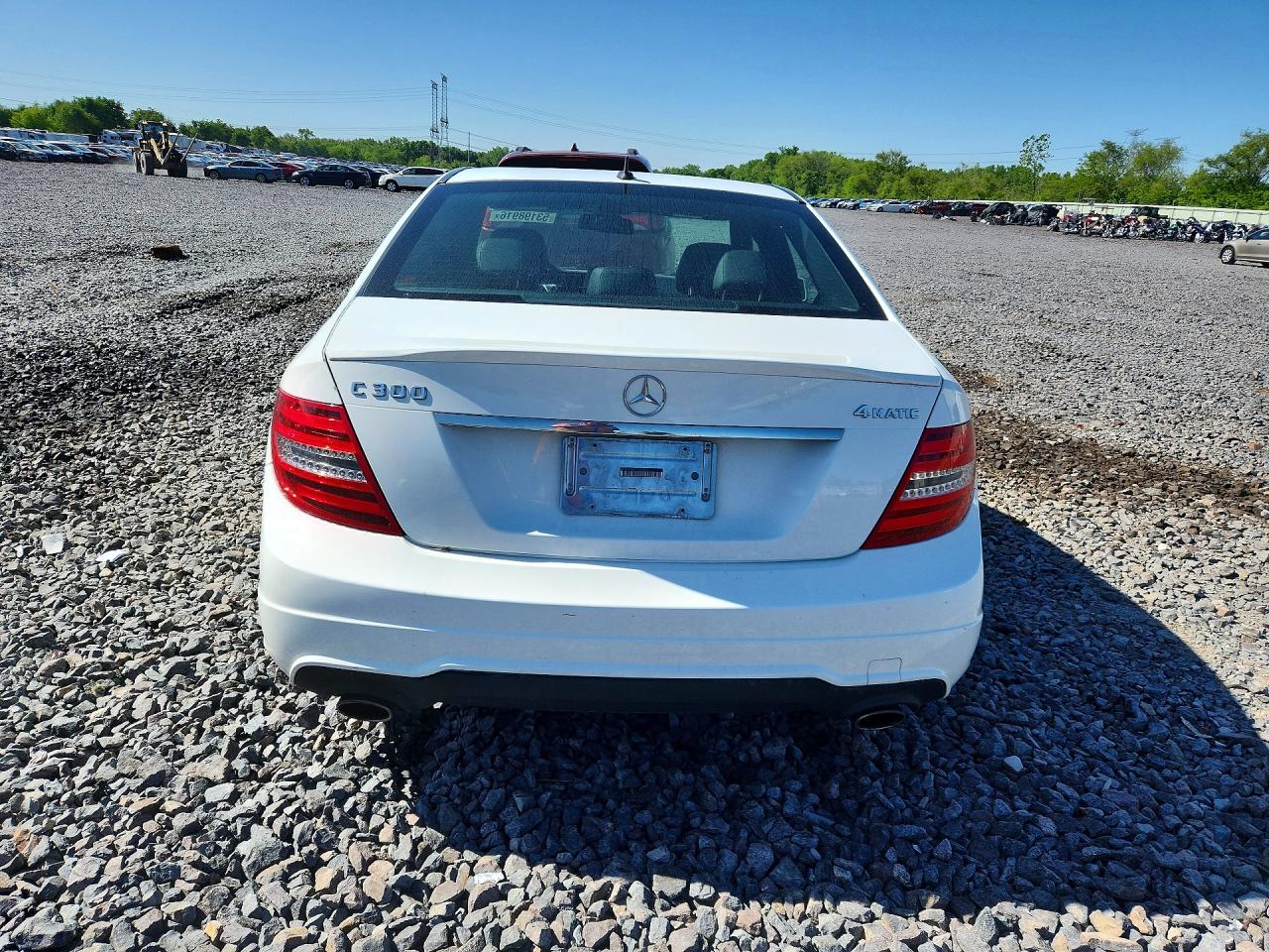 2013 Mercedes-benz C 300 4matic White vin: WDDGF8AB2DG081839
