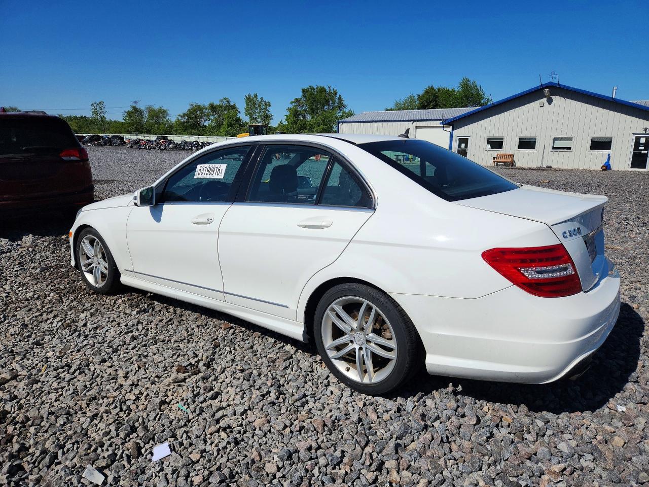 2013 Mercedes-benz C 300 4matic White vin: WDDGF8AB2DG081839