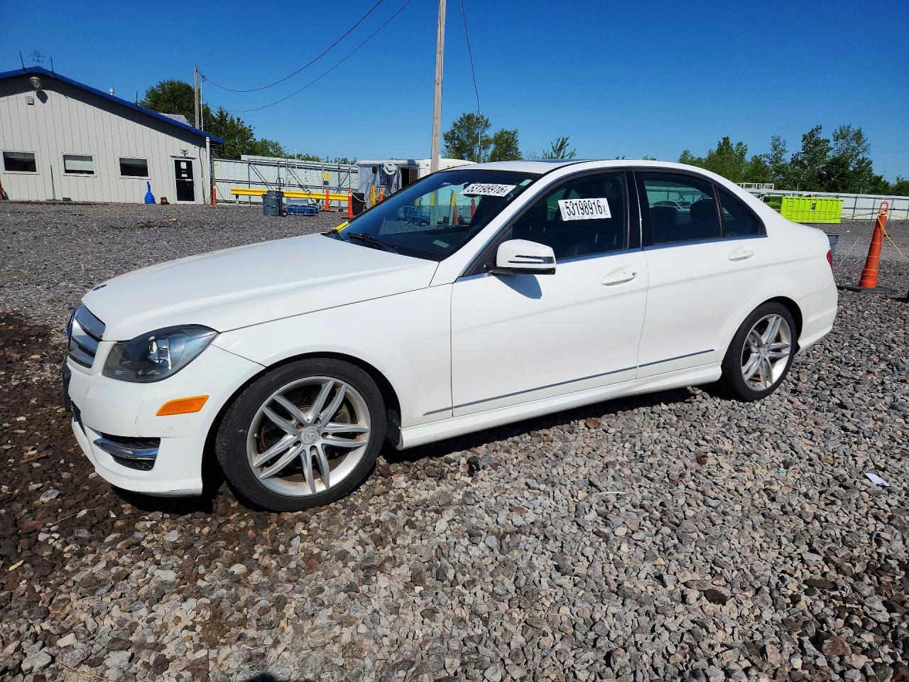 2013 Mercedes-benz C 300 4matic White vin: WDDGF8AB2DG081839