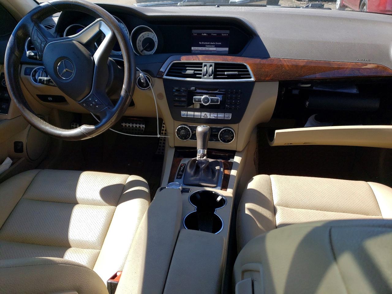 2013 Mercedes-benz C 300 4matic White vin: WDDGF8AB2DG136581