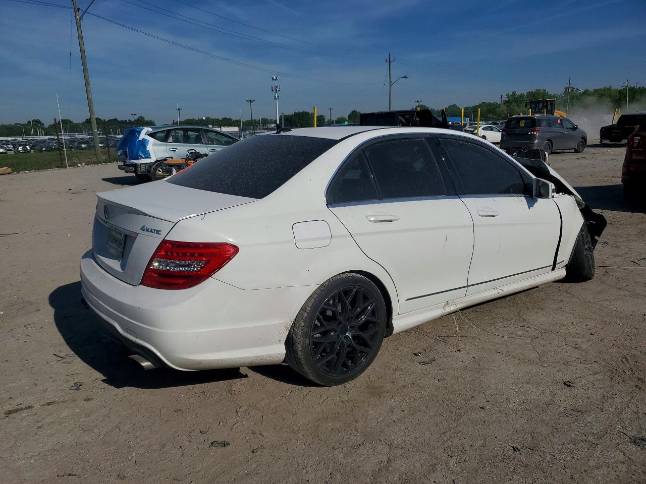 2013 Mercedes-benz C 300 4matic White vin: WDDGF8AB2DR242212