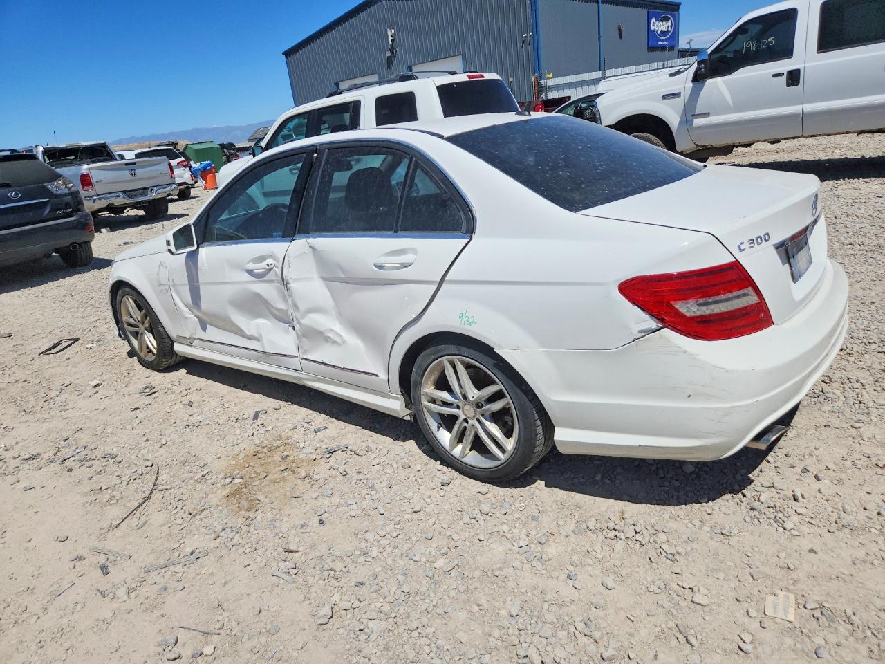 2013 Mercedes-benz C 300 4matic Белый vin: WDDGF8AB2DR242615