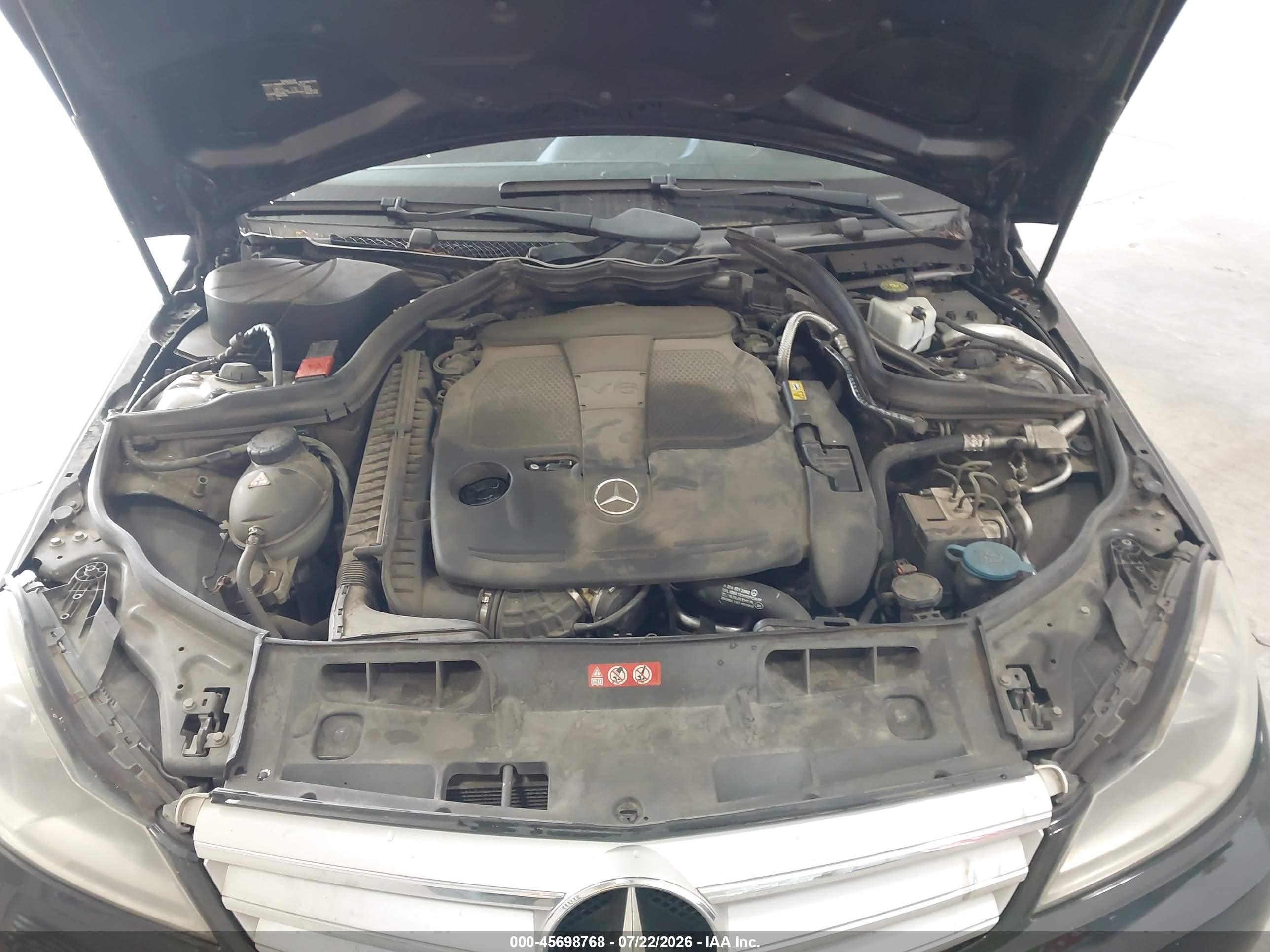 2013 Mercedes-benz C 300 Sport 4matic Black vin: WDDGF8AB2DR244302