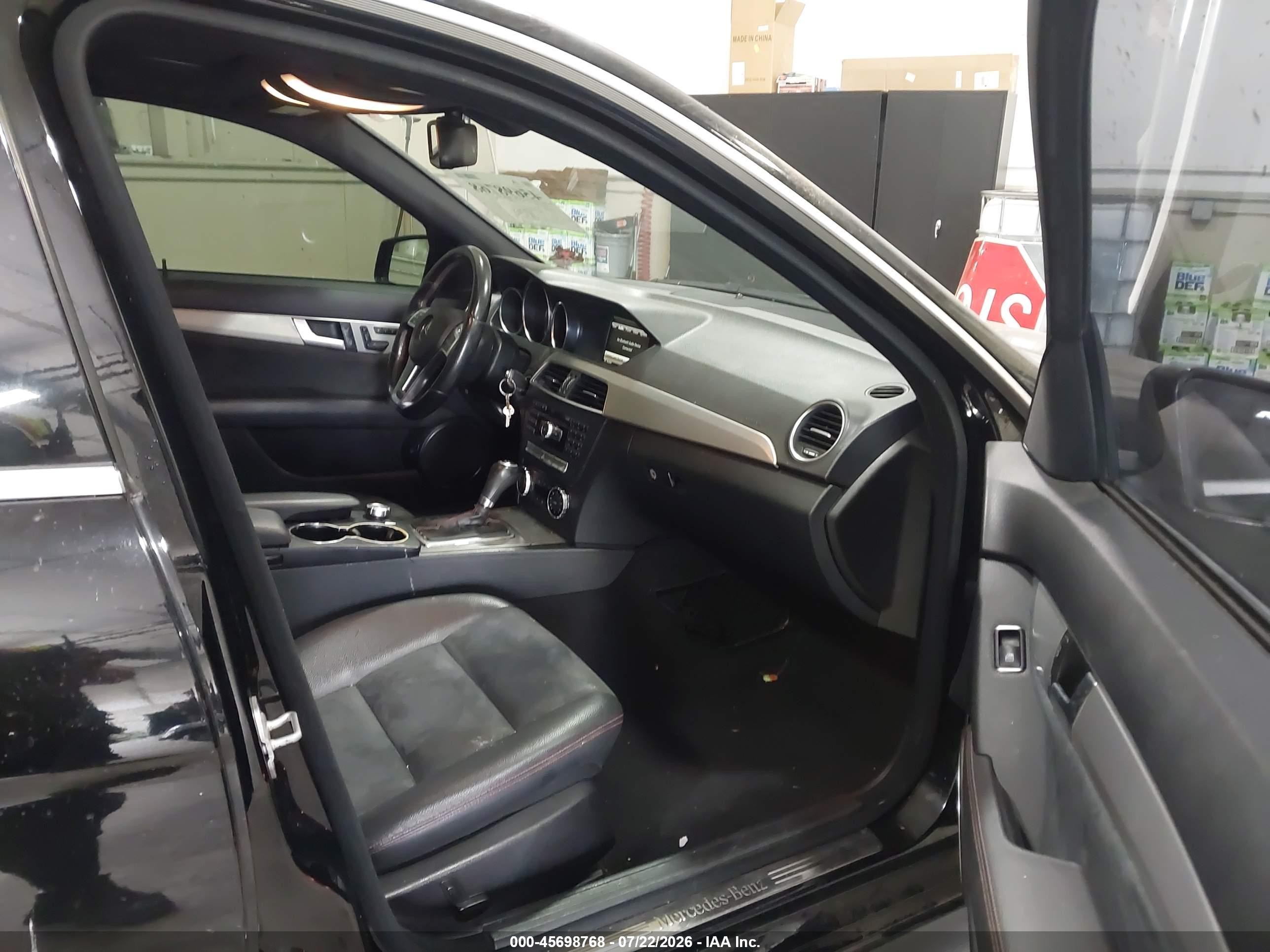 2013 Mercedes-benz C 300 Sport 4matic Black vin: WDDGF8AB2DR244302