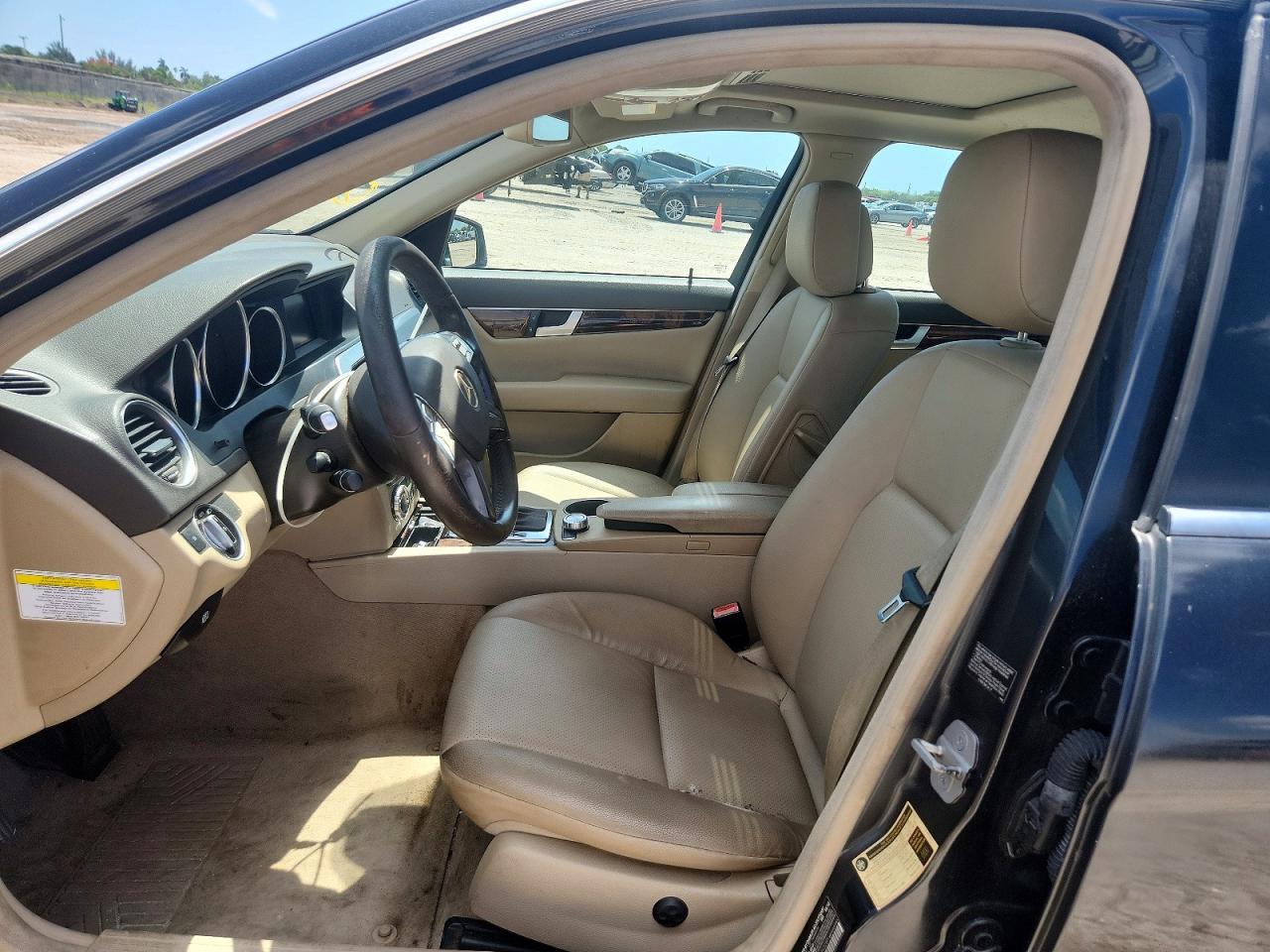 2013 Mercedes-benz C 300 4matic Black vin: WDDGF8AB2DR263285
