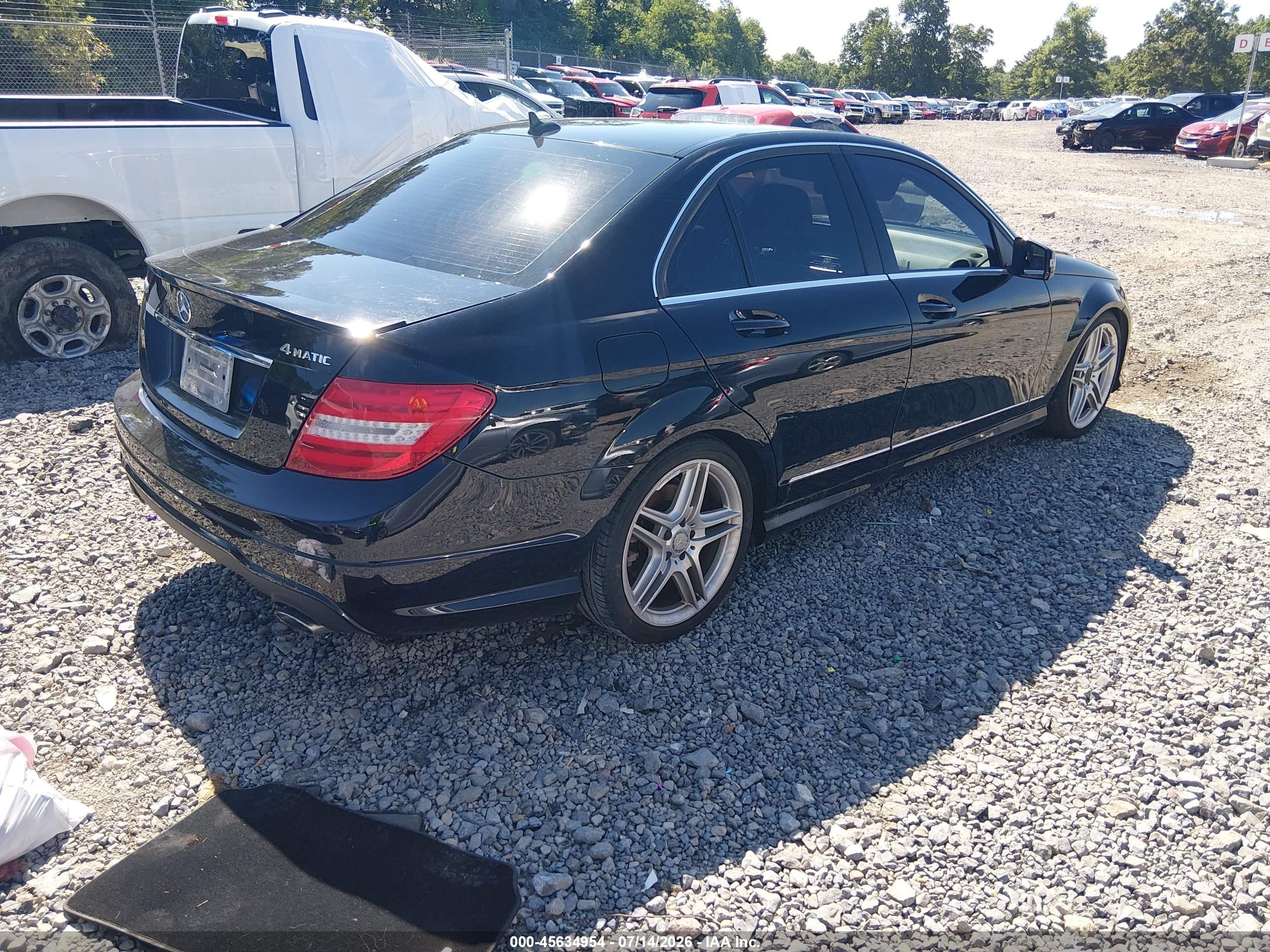 2013 Mercedes-benz C 300 Sport 4matic Black vin: WDDGF8AB2DR267143