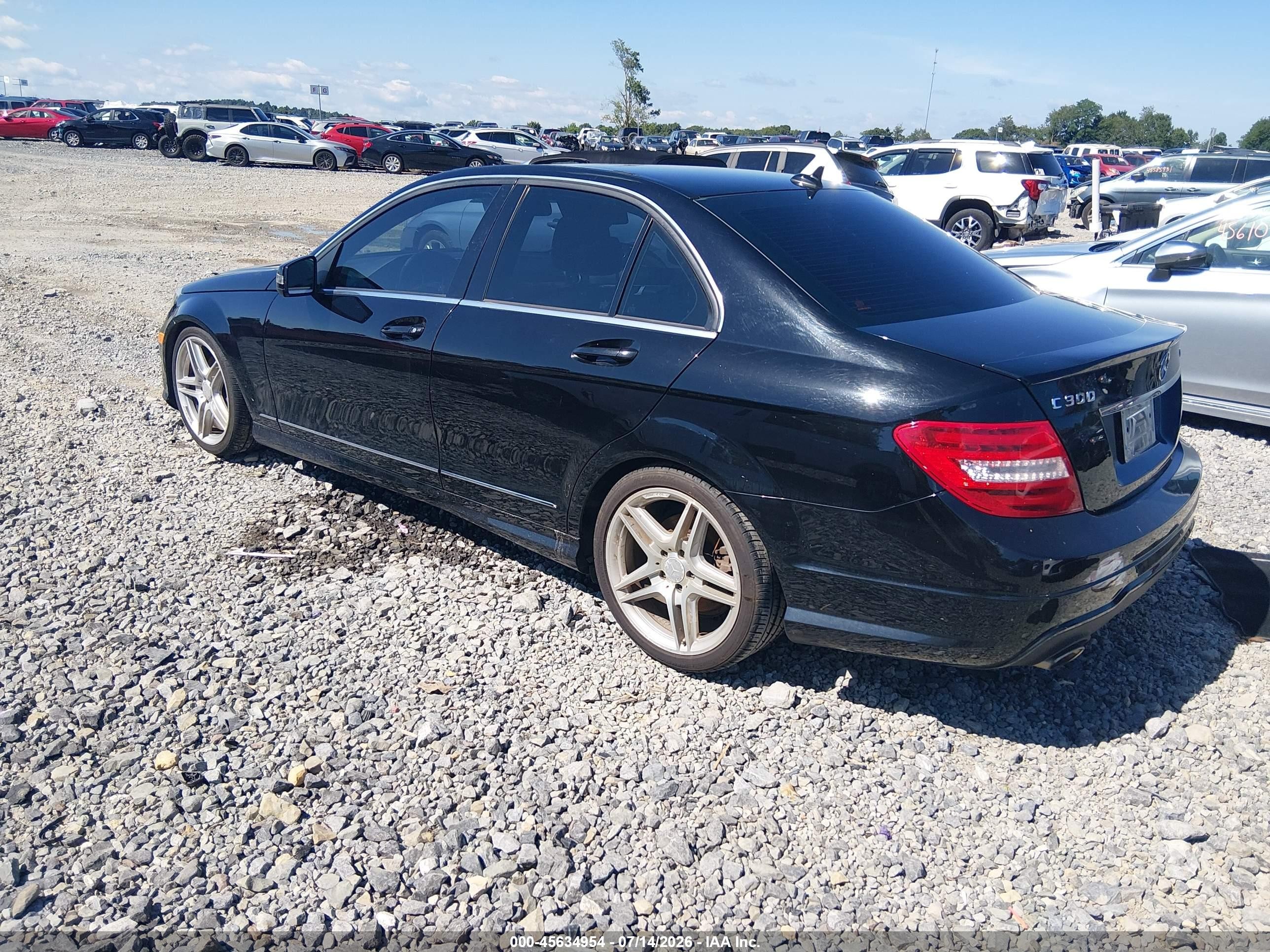 2013 Mercedes-benz C 300 Sport 4matic Black vin: WDDGF8AB2DR267143
