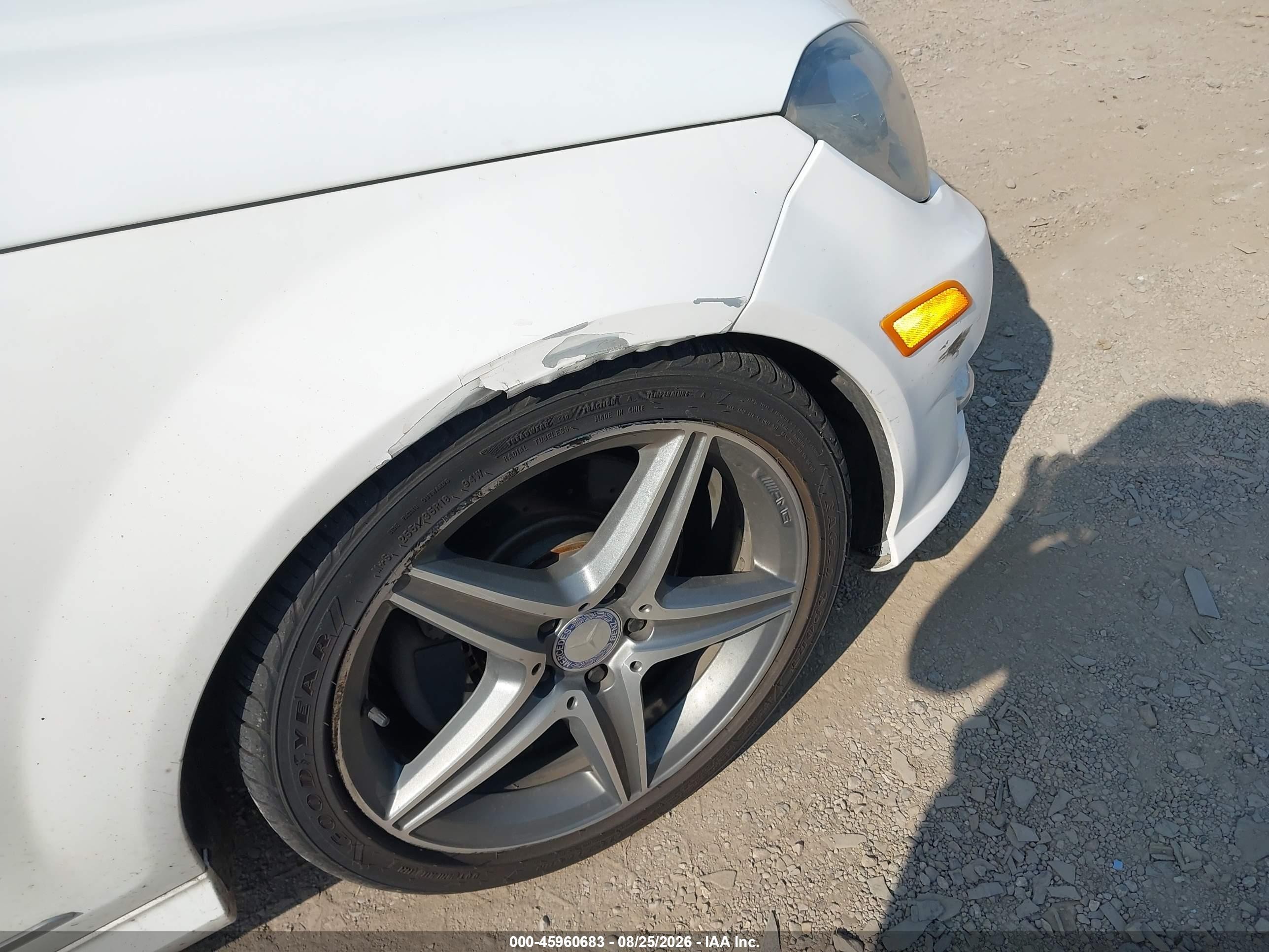 2013 Mercedes-benz C 300 Sport 4matic White vin: WDDGF8AB2DR267482