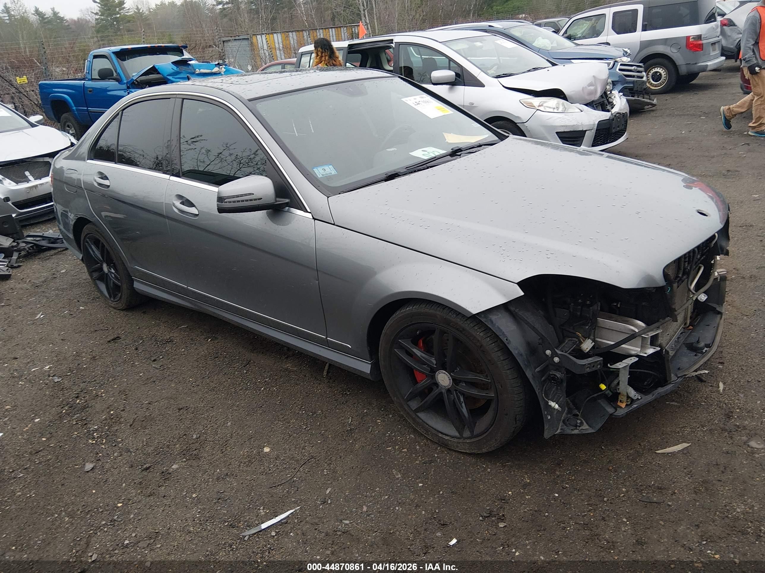 2013 Mercedes-benz C 300 Sport 4matic Gray vin: WDDGF8AB2DR275405