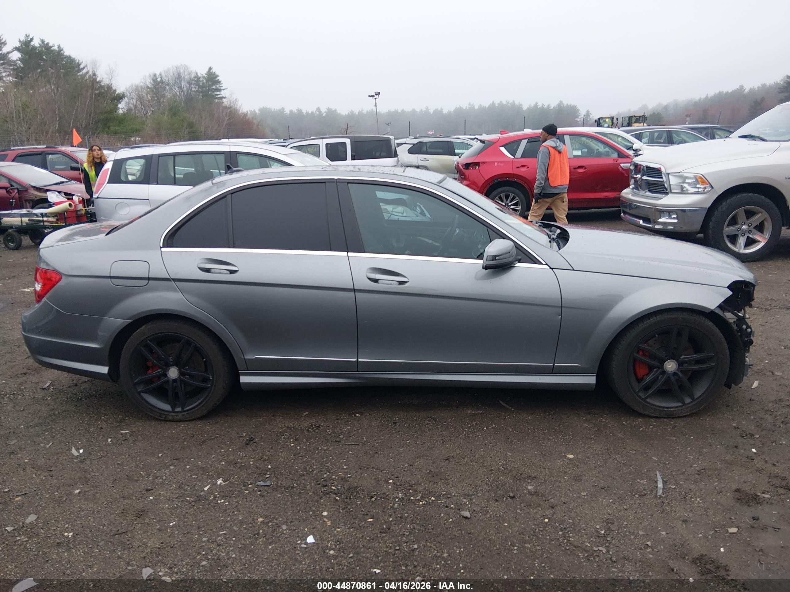 2013 Mercedes-benz C 300 Sport 4matic Gray vin: WDDGF8AB2DR275405