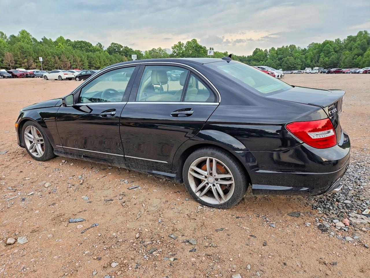 2013 Mercedes-benz C 300 4matic Black vin: WDDGF8AB2DR279129
