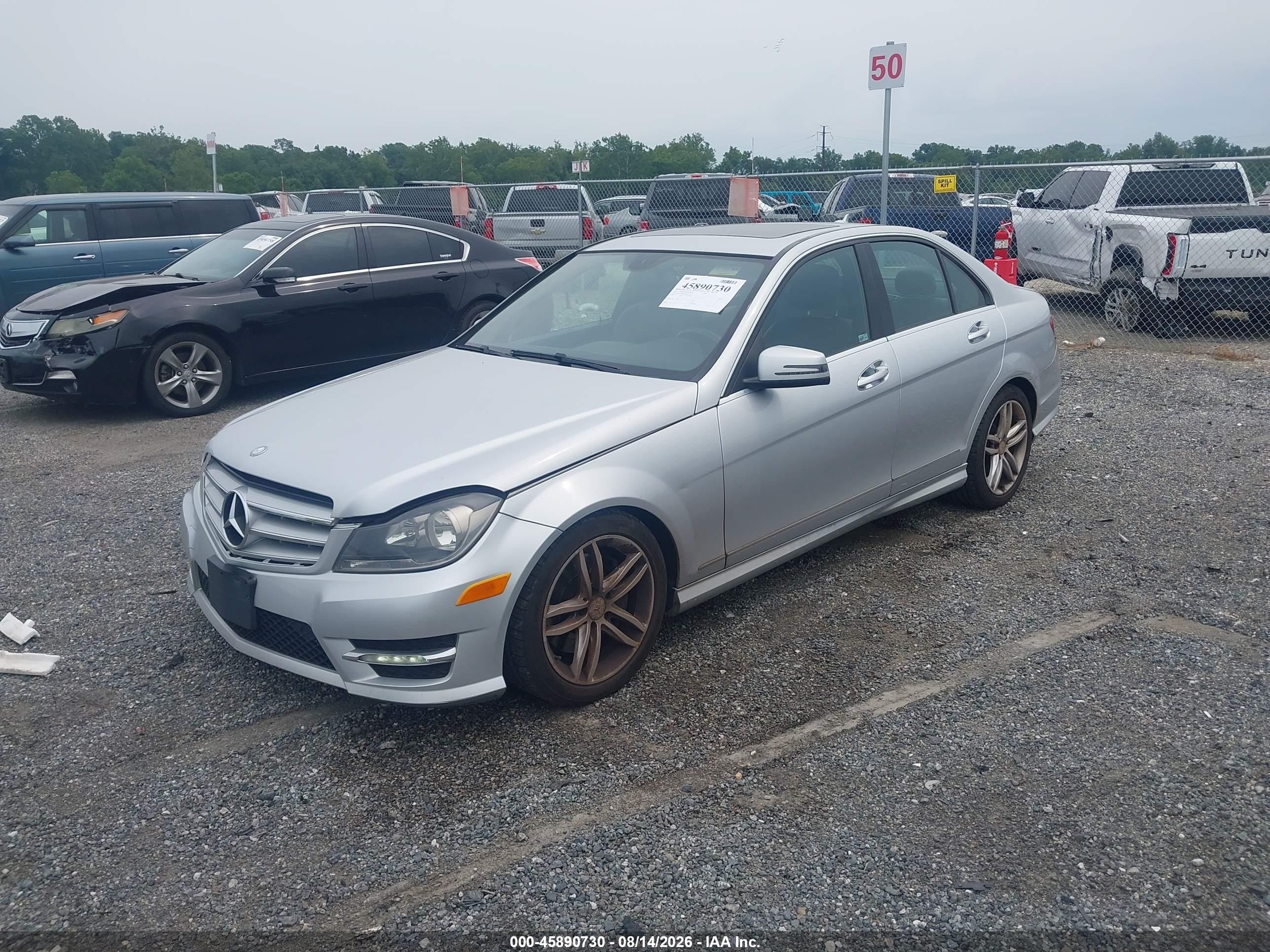 2013 Mercedes-benz C 300 Sport 4matic Серебряный vin: WDDGF8AB2DR280765