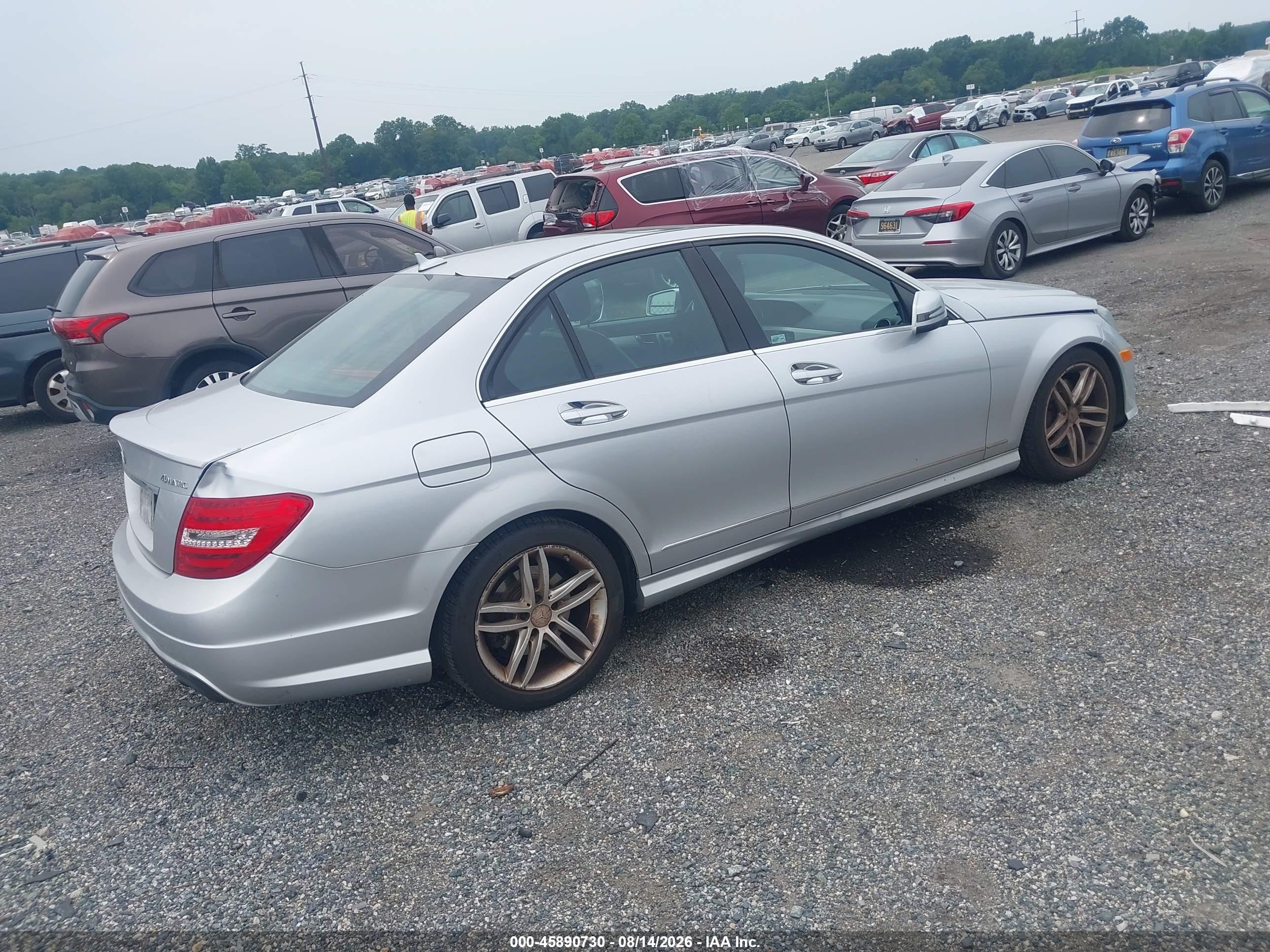 2013 Mercedes-benz C 300 Sport 4matic Серебряный vin: WDDGF8AB2DR280765