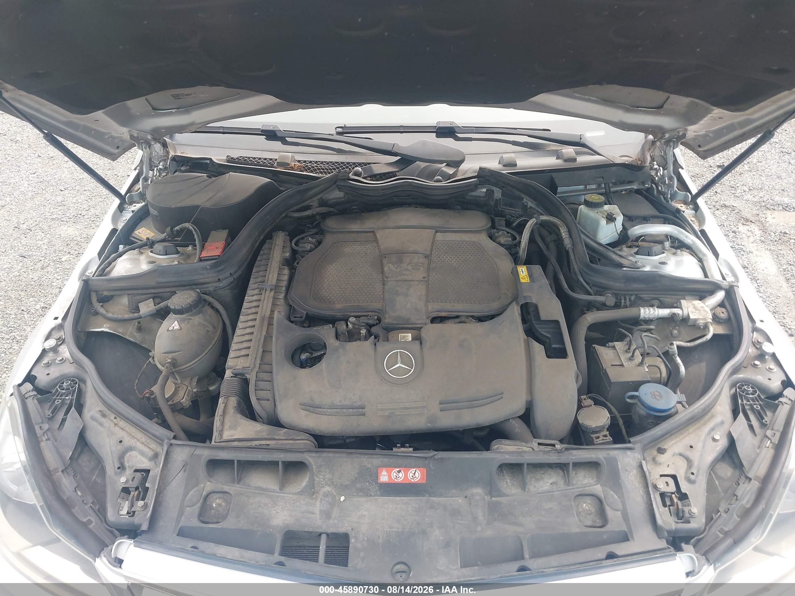 2013 Mercedes-benz C 300 Sport 4matic Серебряный vin: WDDGF8AB2DR280765
