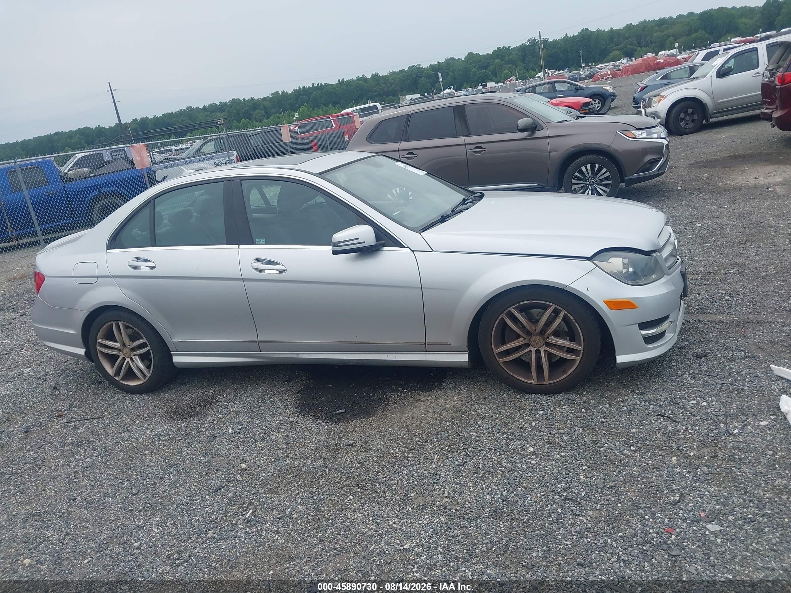 2013 Mercedes-benz C 300 Sport 4matic Серебряный vin: WDDGF8AB2DR280765