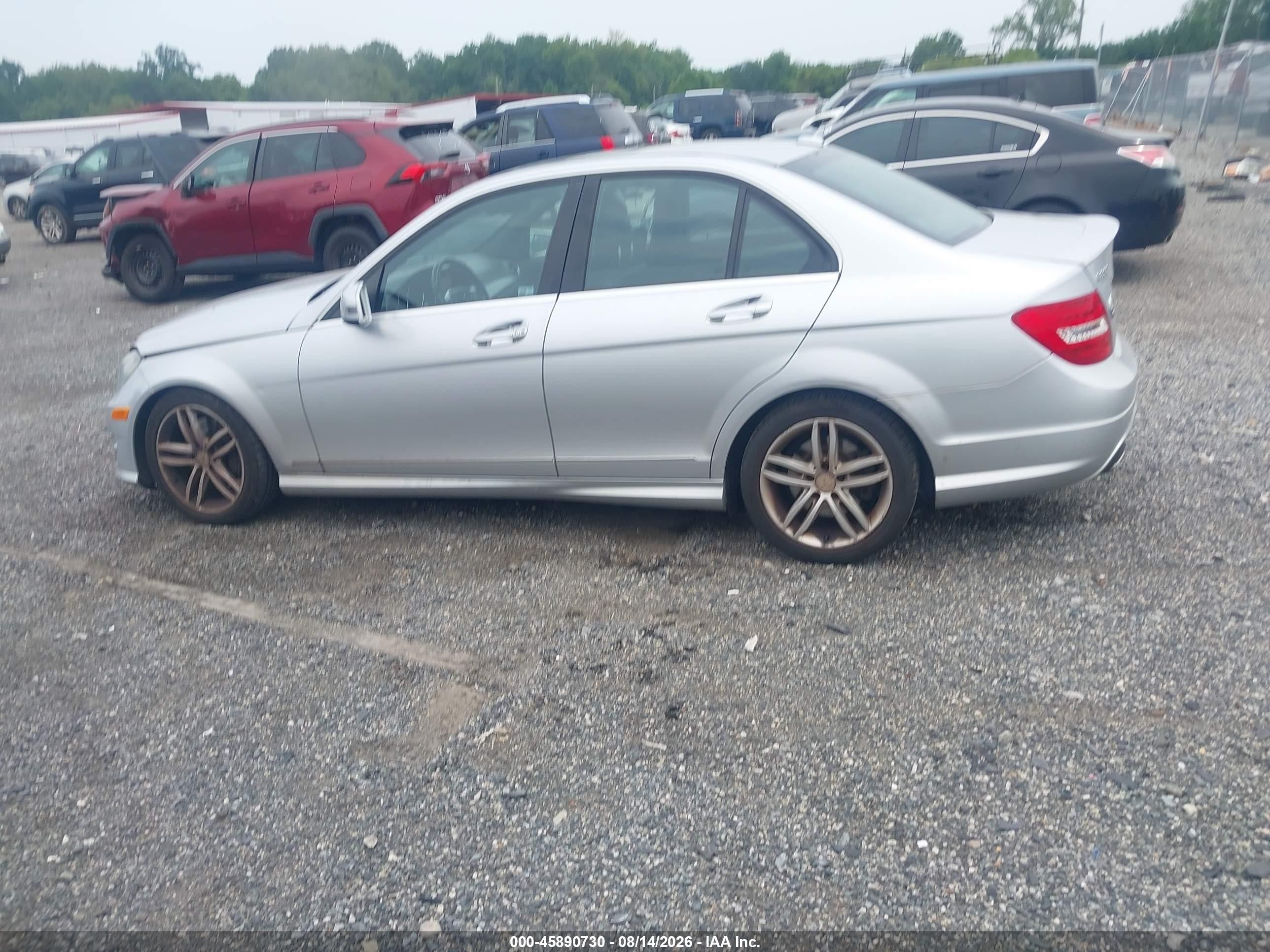 2013 Mercedes-benz C 300 Sport 4matic Серебряный vin: WDDGF8AB2DR280765