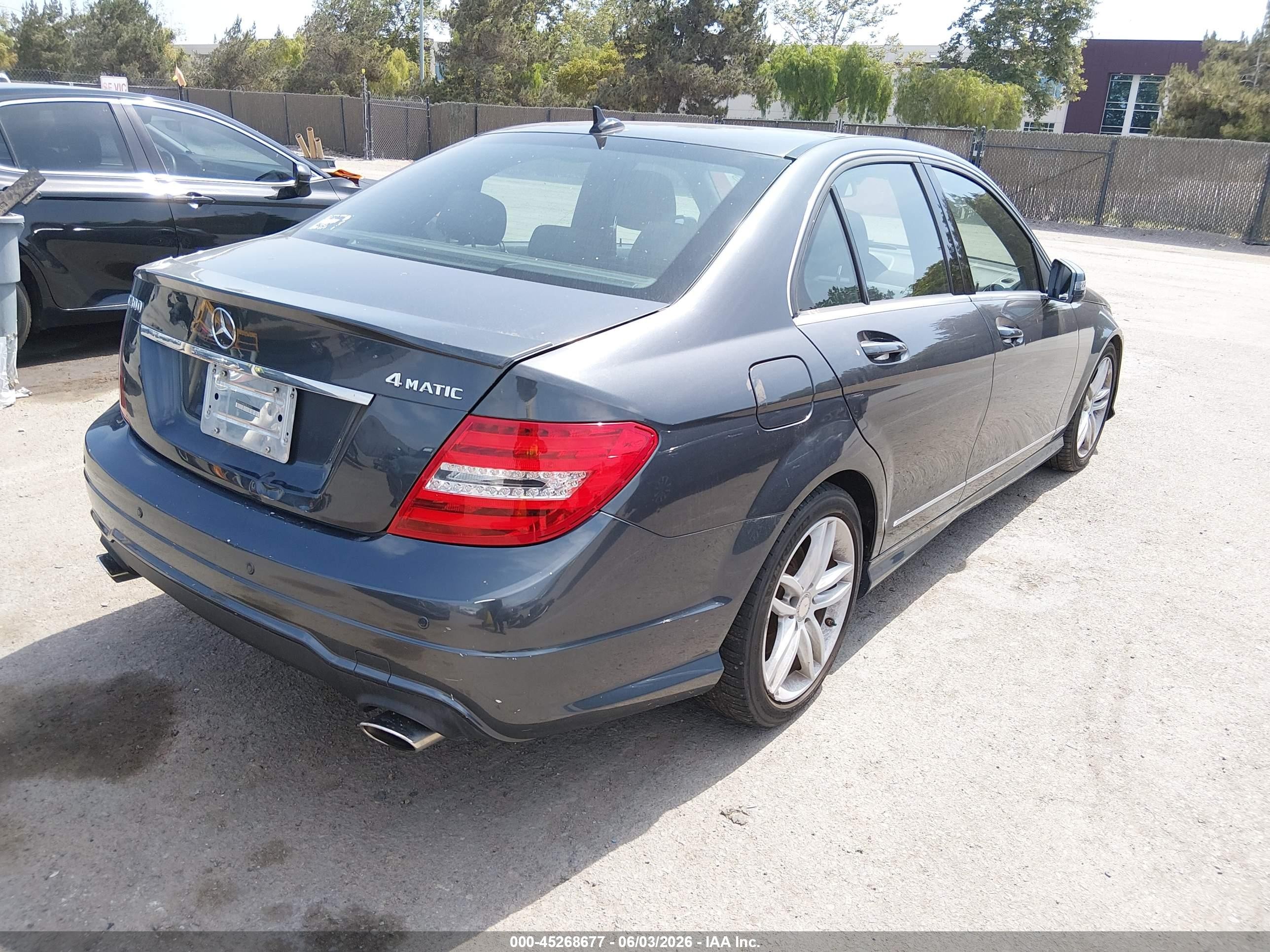 2013 Mercedes-benz C 300 Sport 4matic Gray vin: WDDGF8AB2DR283701
