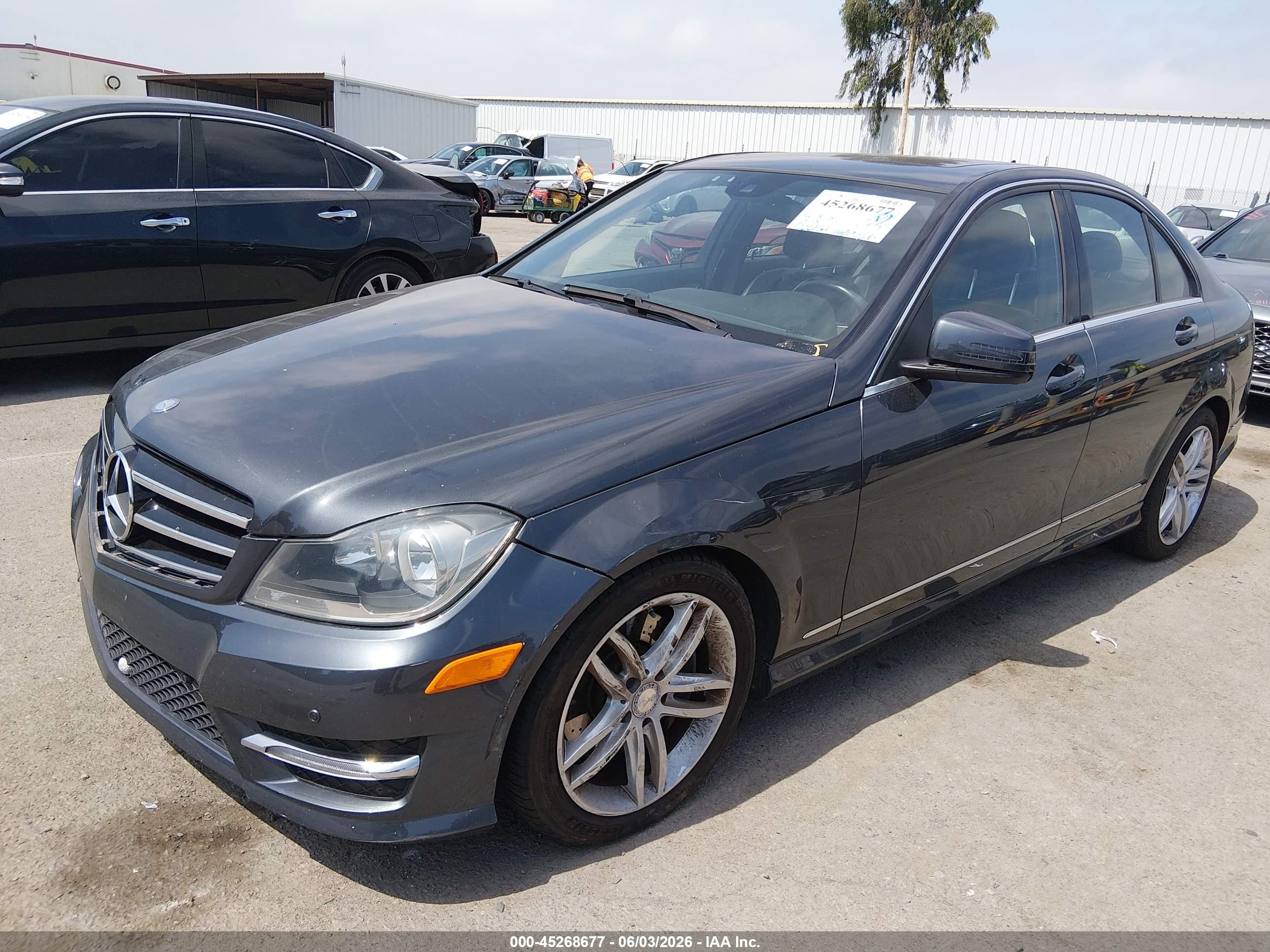 2013 Mercedes-benz C 300 Sport 4matic Gray vin: WDDGF8AB2DR283701