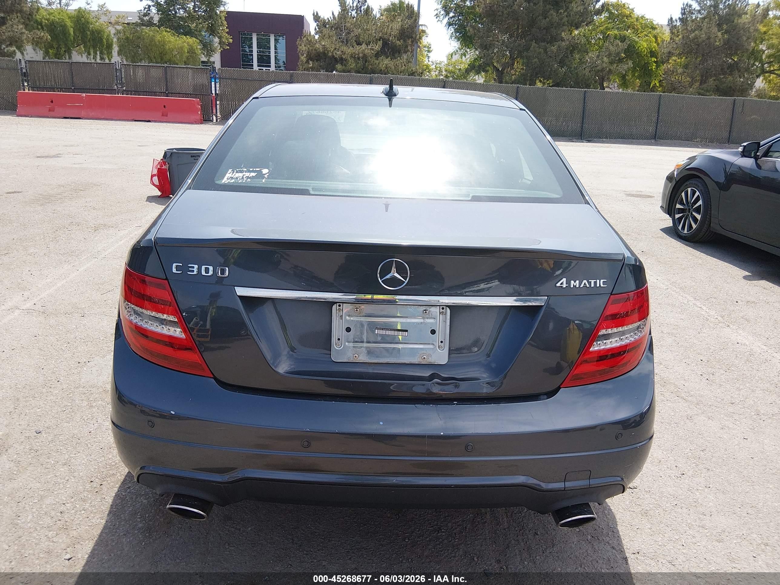 2013 Mercedes-benz C 300 Sport 4matic Gray vin: WDDGF8AB2DR283701
