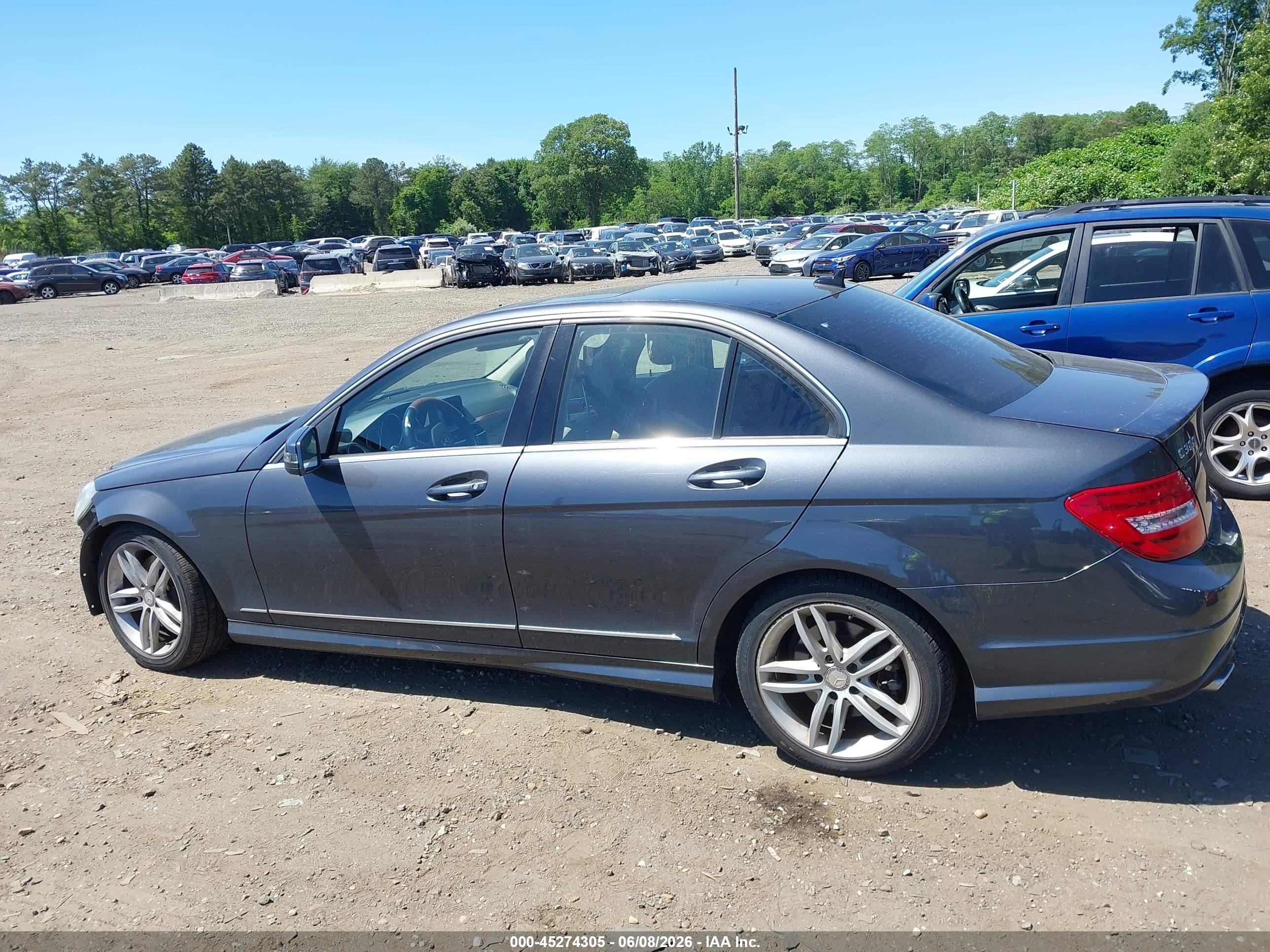 2013 Mercedes-benz C 300 Sport 4matic Серый vin: WDDGF8AB2DR287893