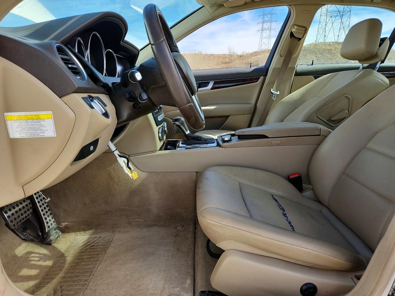 2013 Mercedes-benz C 300 4matic White vin: WDDGF8AB2DR289448