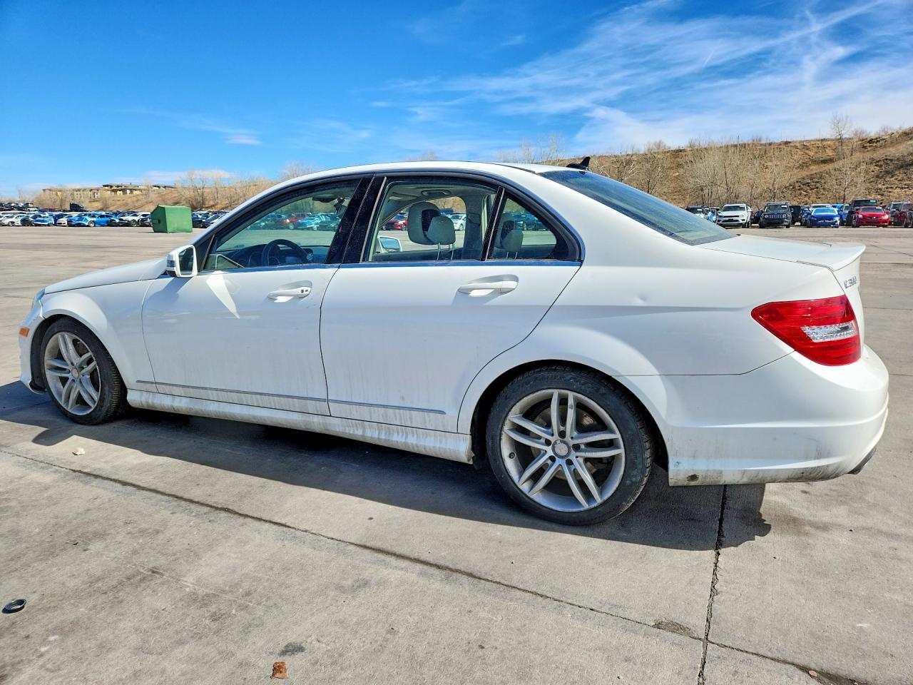 2013 Mercedes-benz C 300 4matic White vin: WDDGF8AB2DR289448