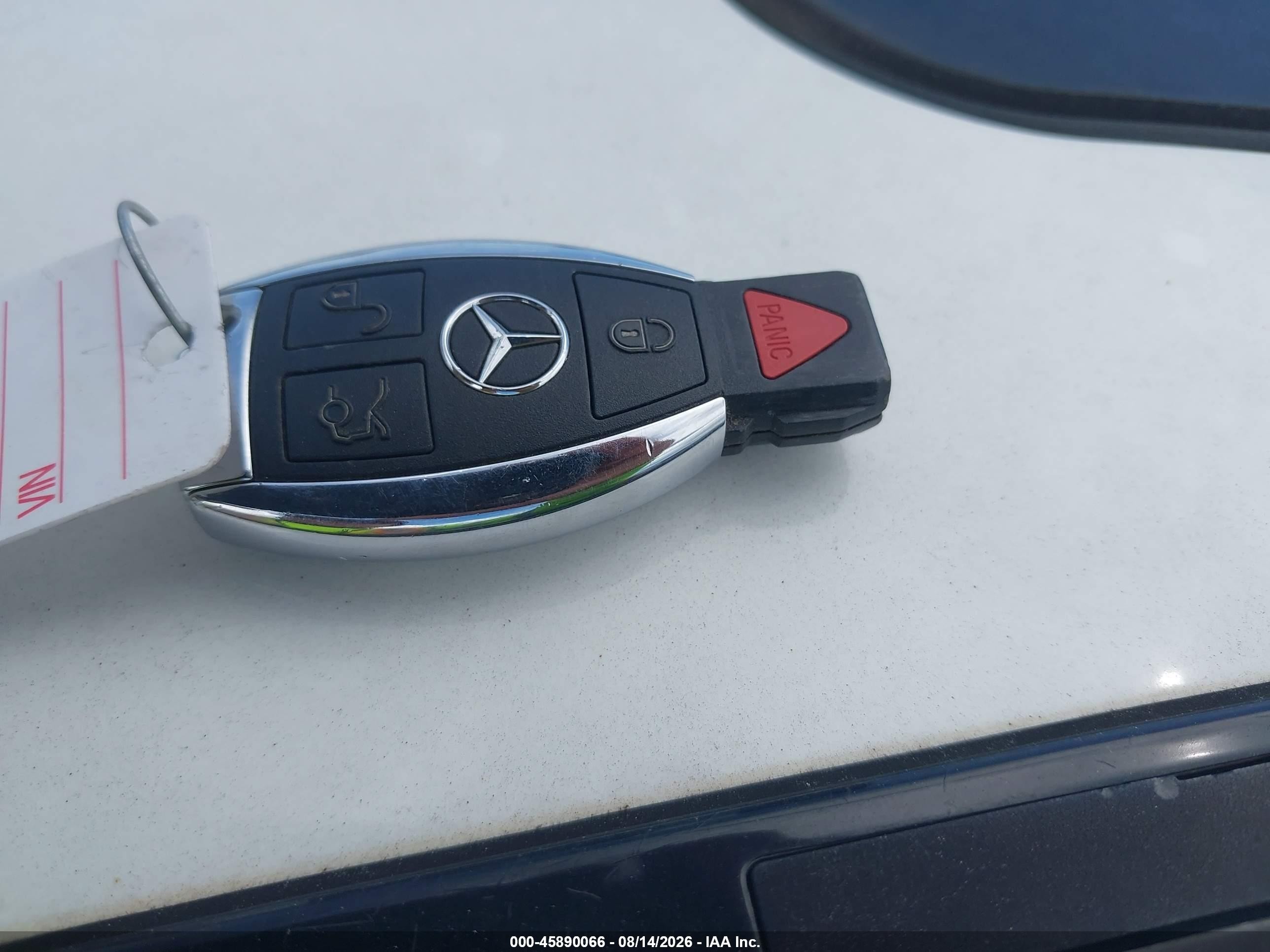 2013 Mercedes-benz C 300 Luxury 4matic/sport 4matic White vin: WDDGF8AB2DR293421