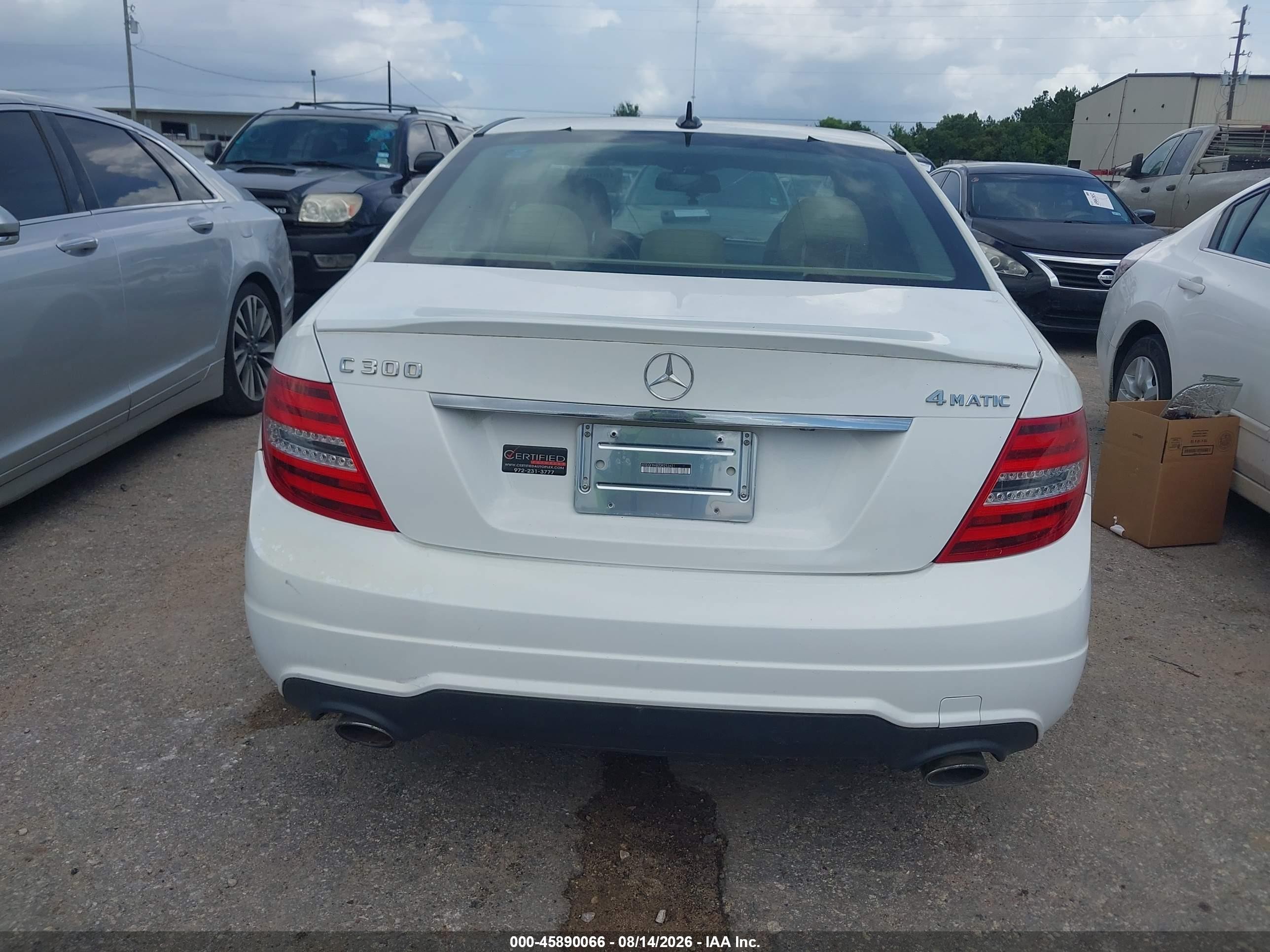 2013 Mercedes-benz C 300 Luxury 4matic/sport 4matic White vin: WDDGF8AB2DR293421
